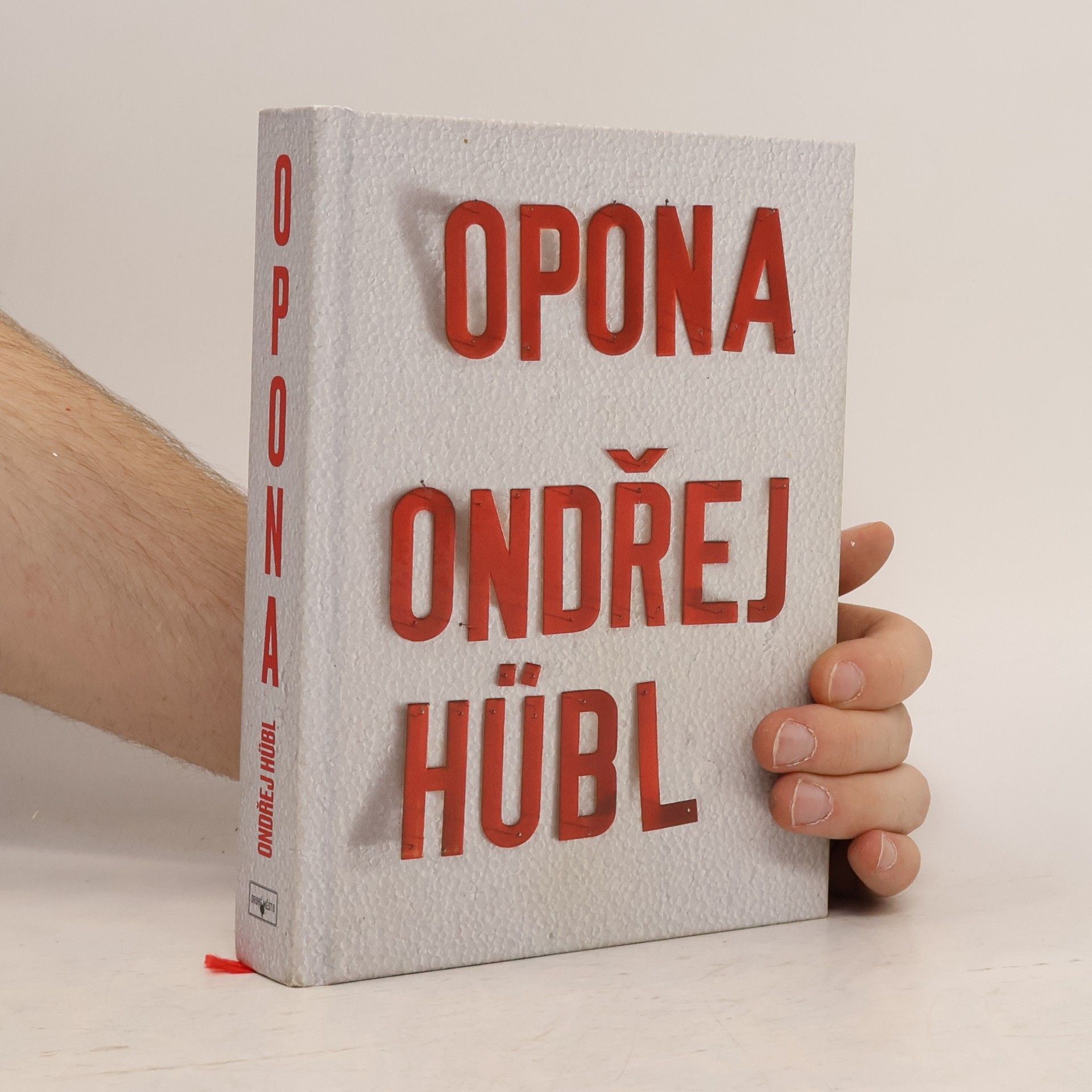 Opona