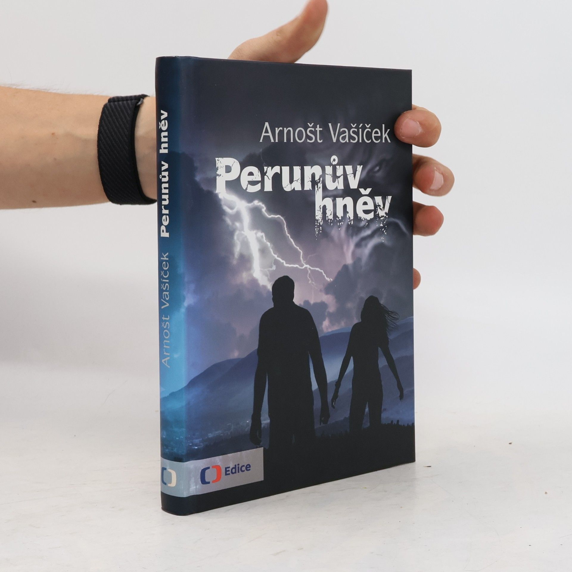 Arnošt Vašíček Perunův hněv