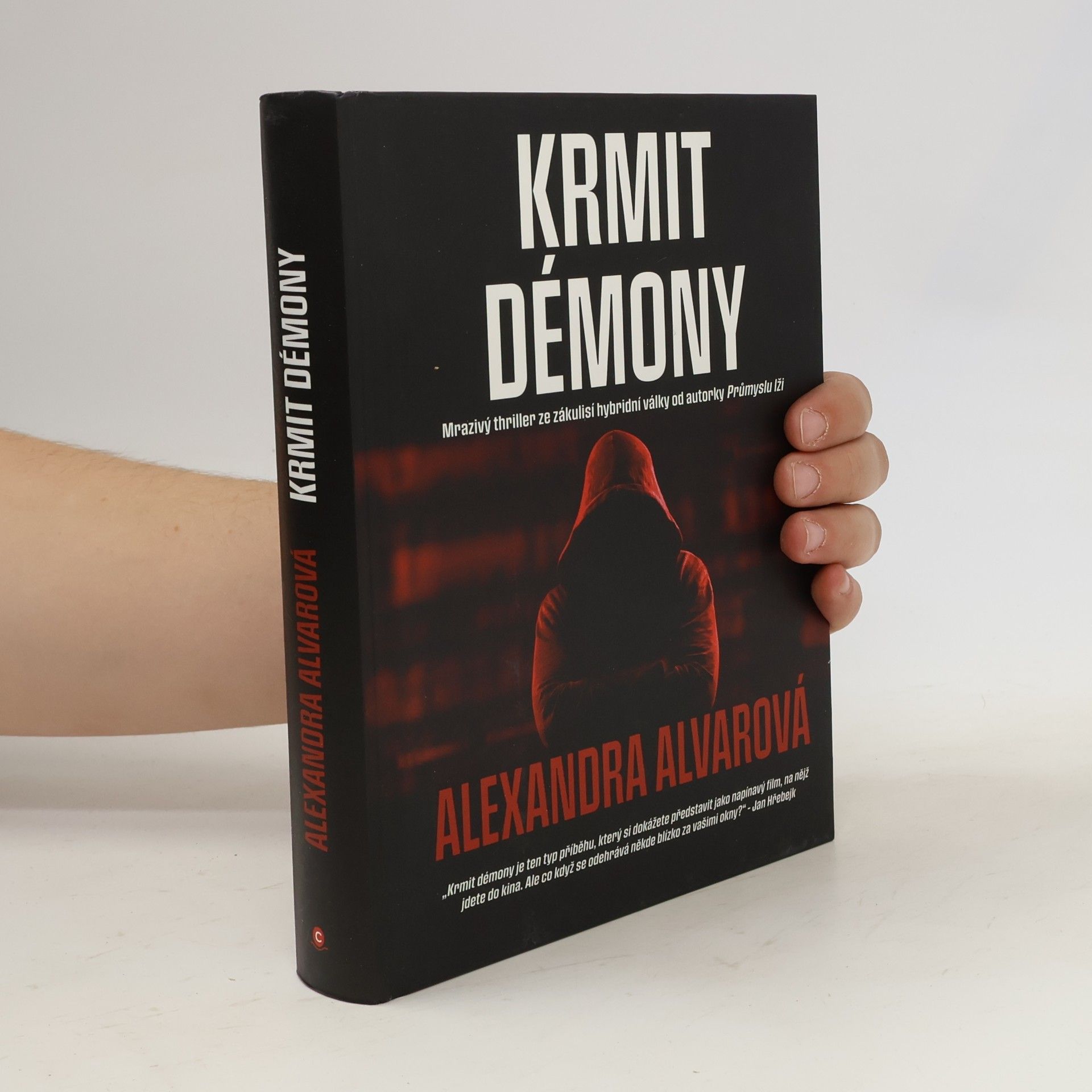 Alexandra Alvarová Krmit démony