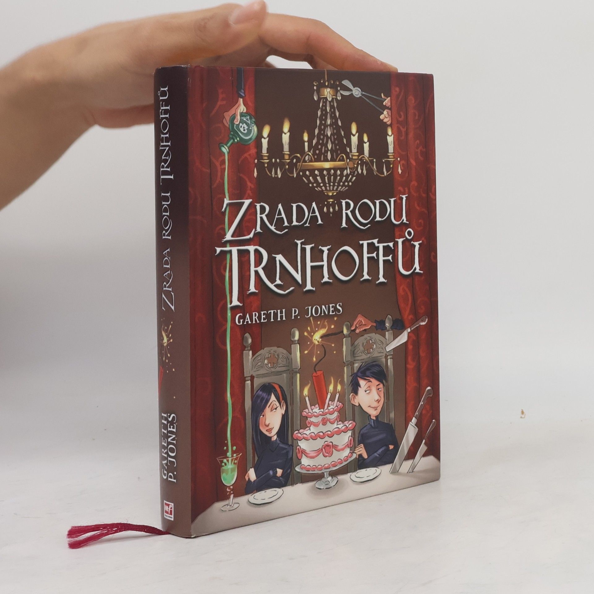 Gareth P. Jones Zrada rodu Trnhoffů