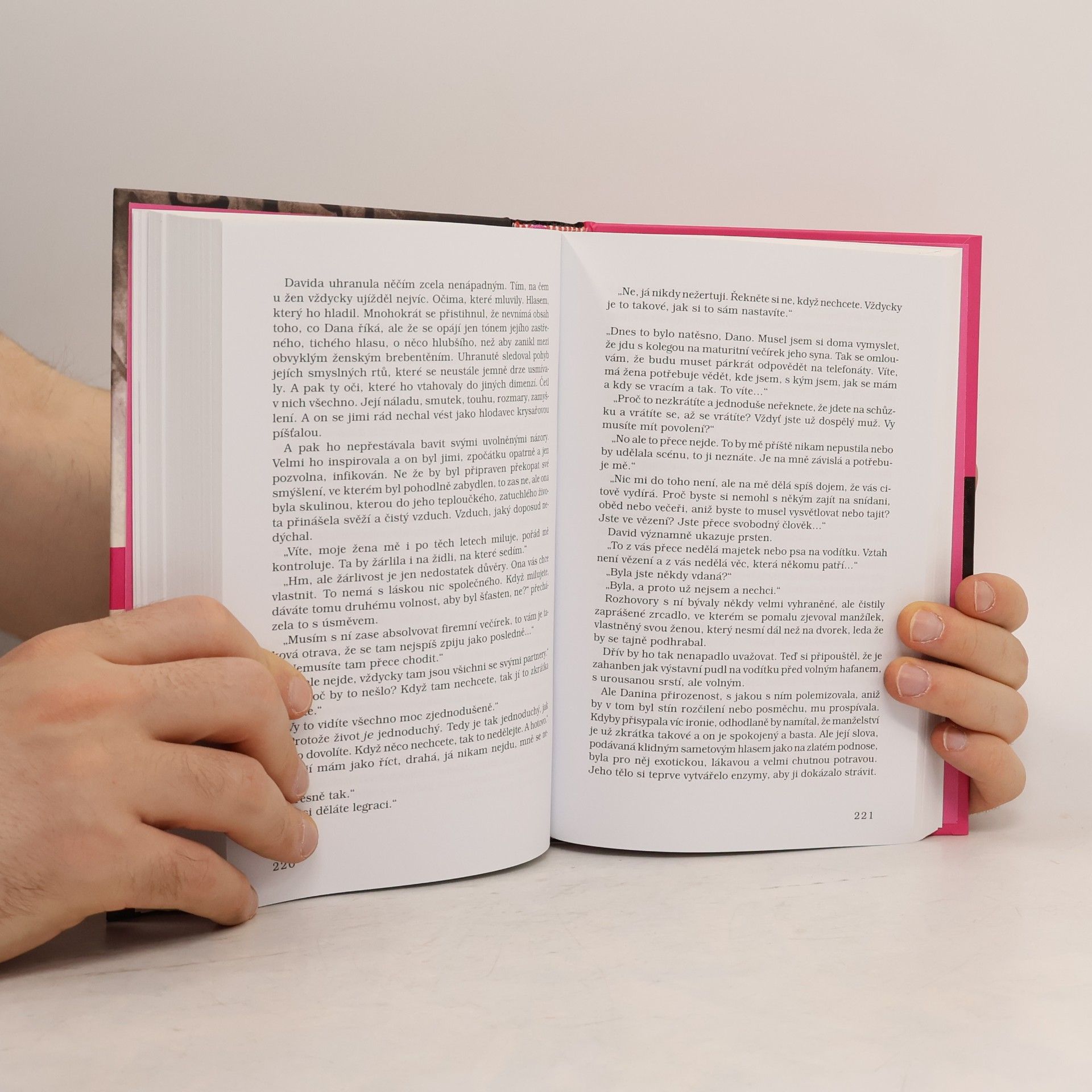 Sára Saudková Zpocená záda
