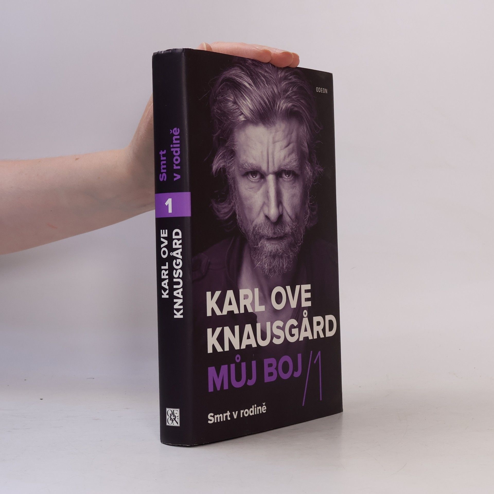 Karl Ove Knausgård Můj boj. 1, Smrt v rodině