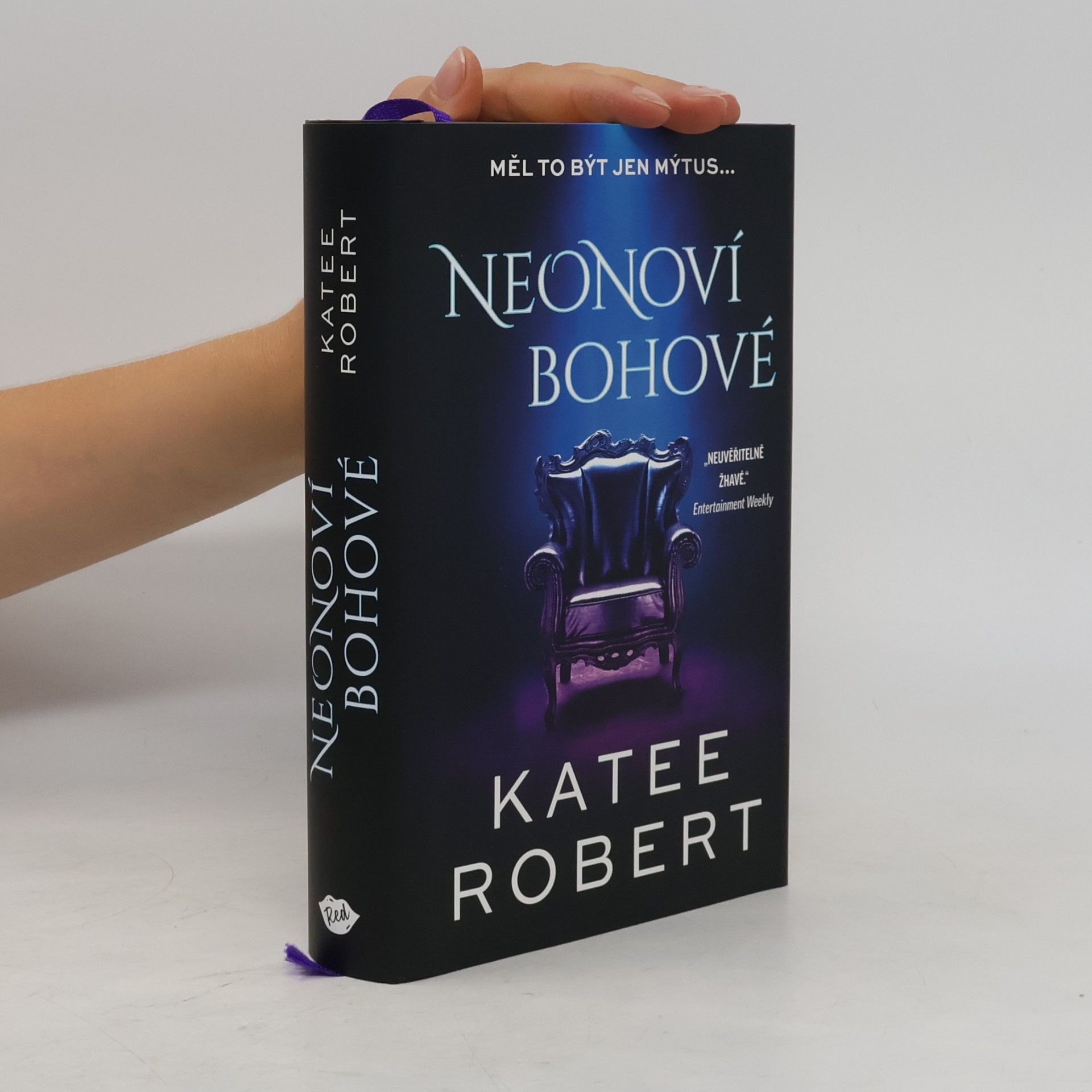 Katee Robert Neonoví bohové