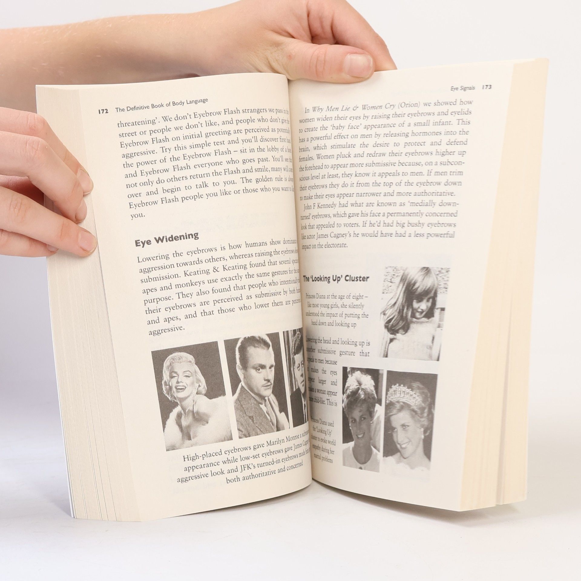 Allan Pease The definitive book of body language : how to read others' attitudes by their gestures
