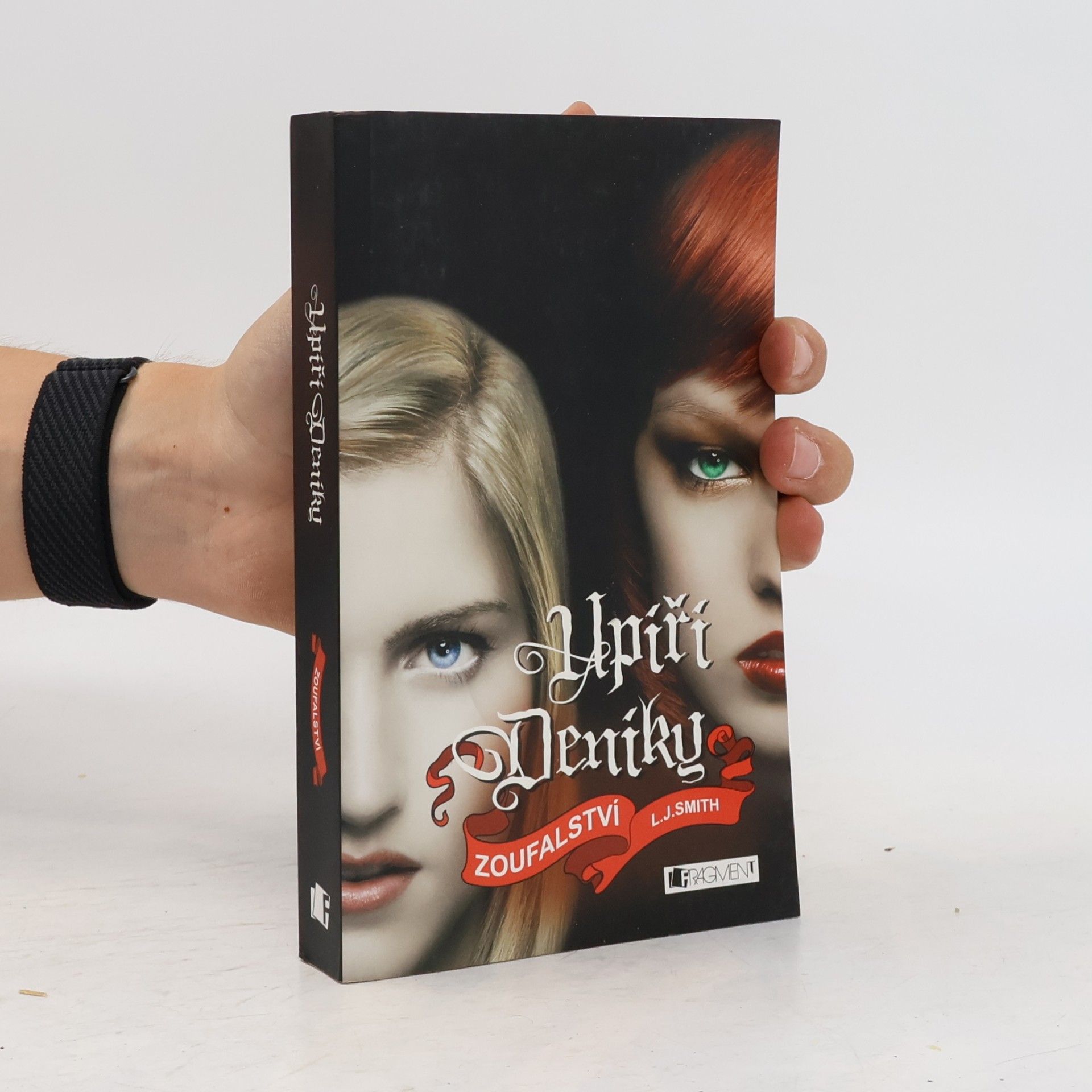 L. J. Smithová  Upíří deníky. Zoufalství