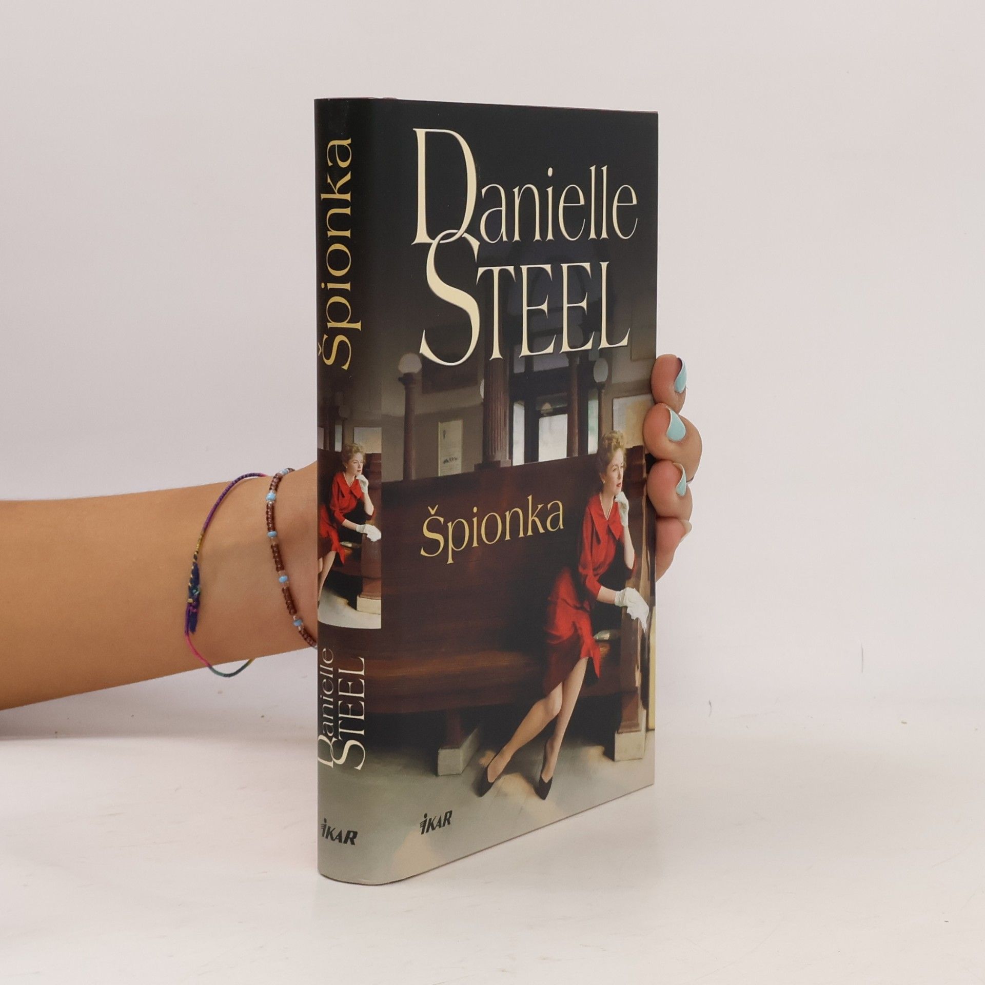 Danielle Steel Špionka