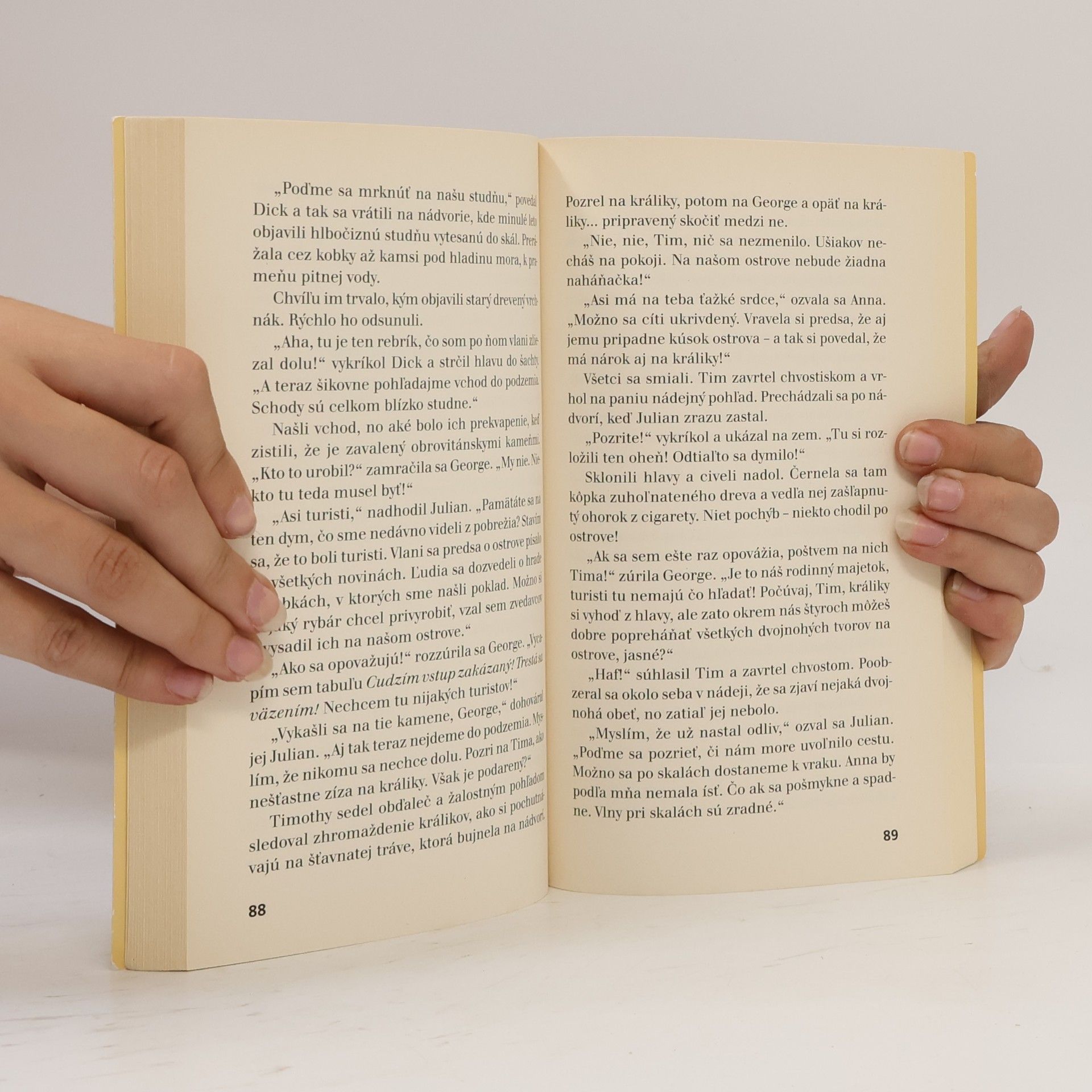 Enid Blyton Slávna 5 na úteku