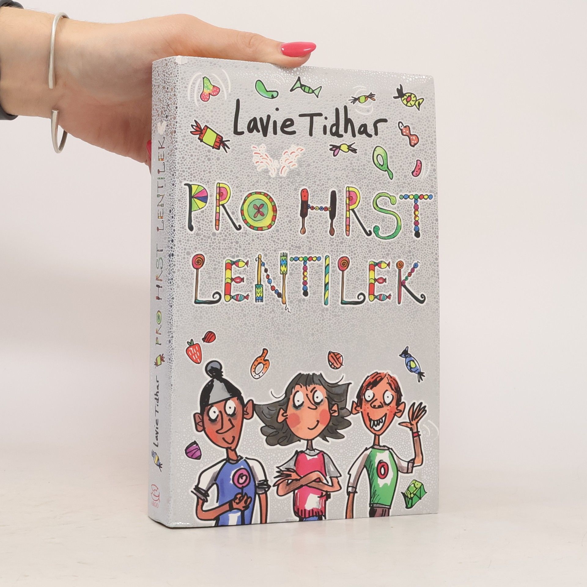 Lavie Tidhar Pro hrst lentilek