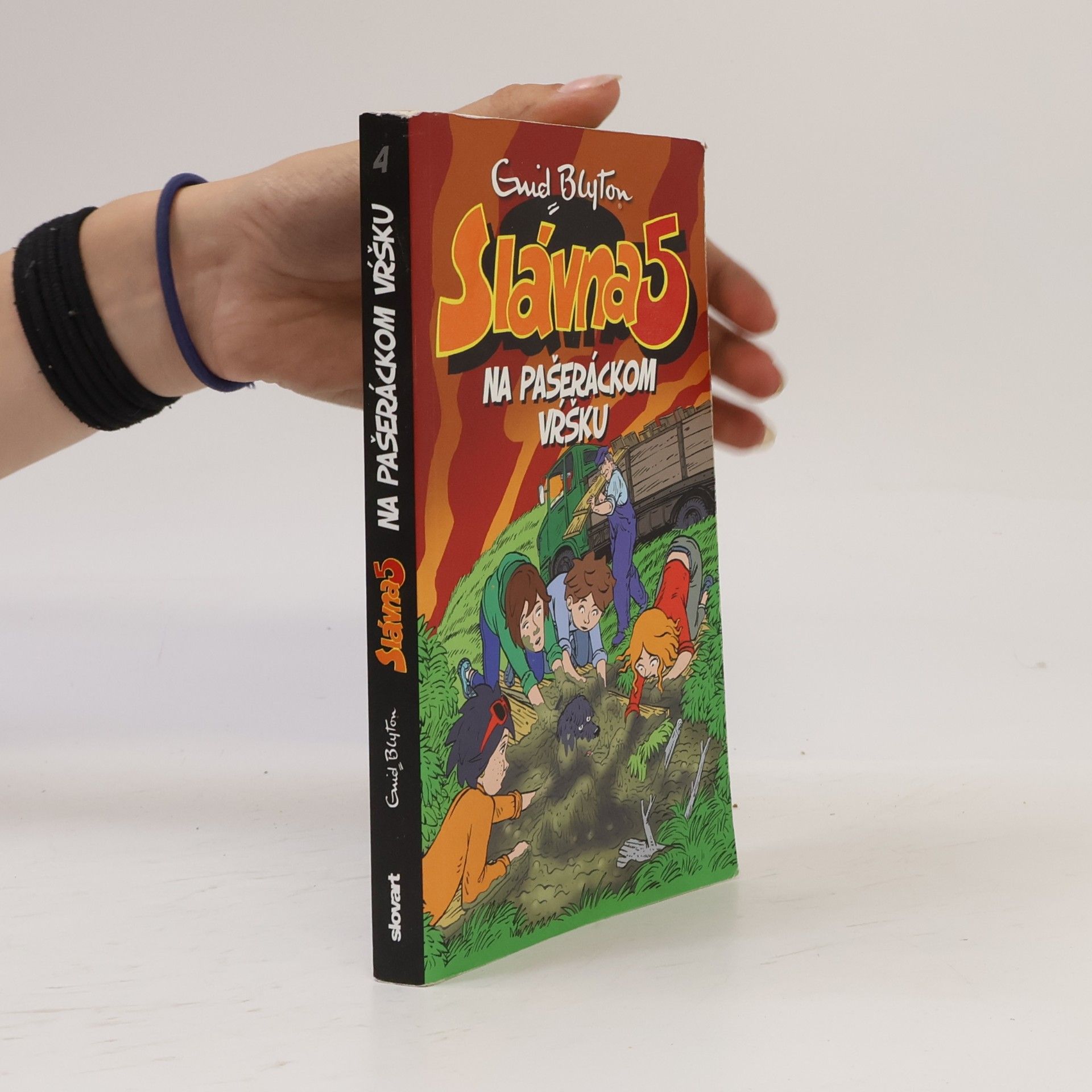 Enid Blyton Slávna päťka na Pašeráckom vŕšku