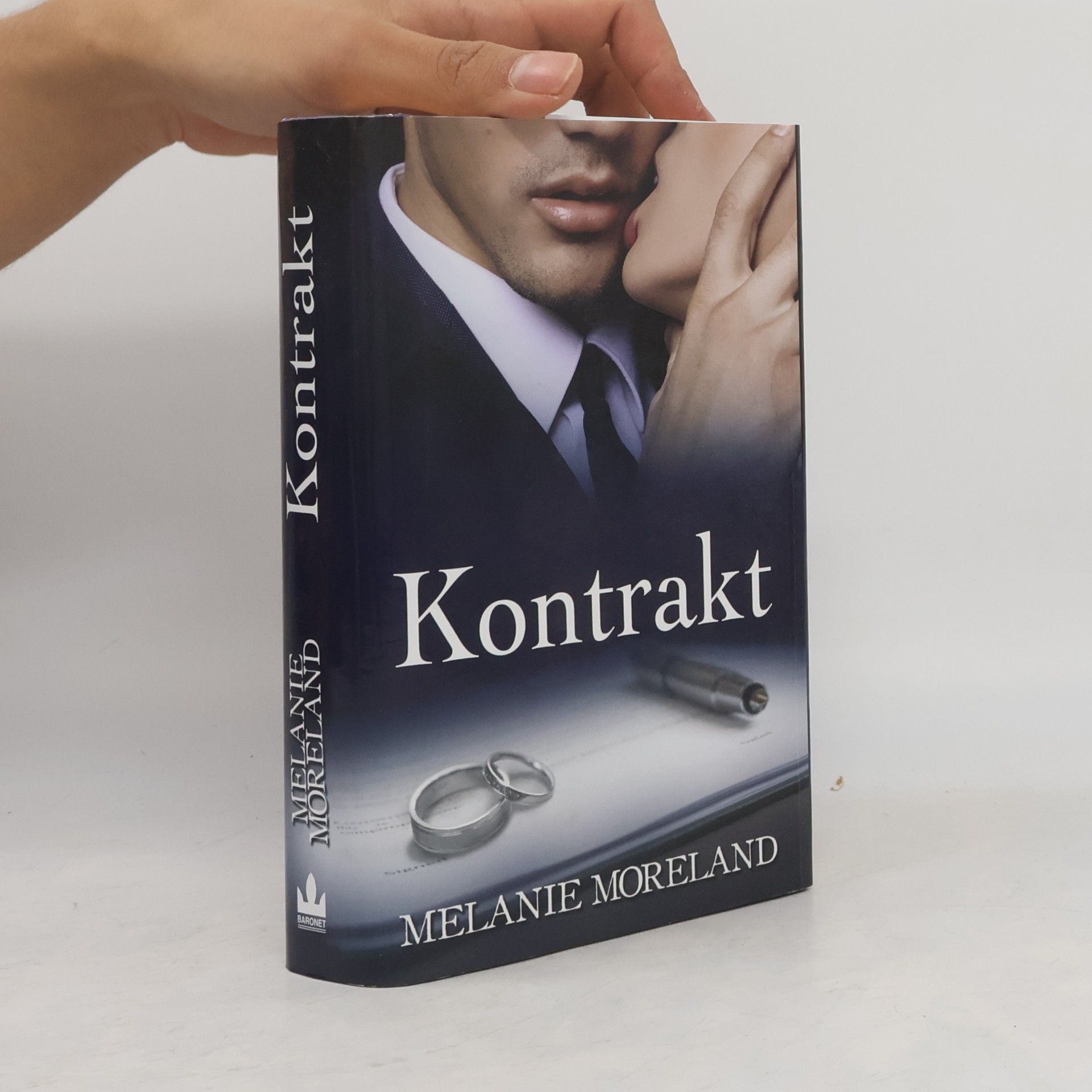Melanie Moreland Kontrakt