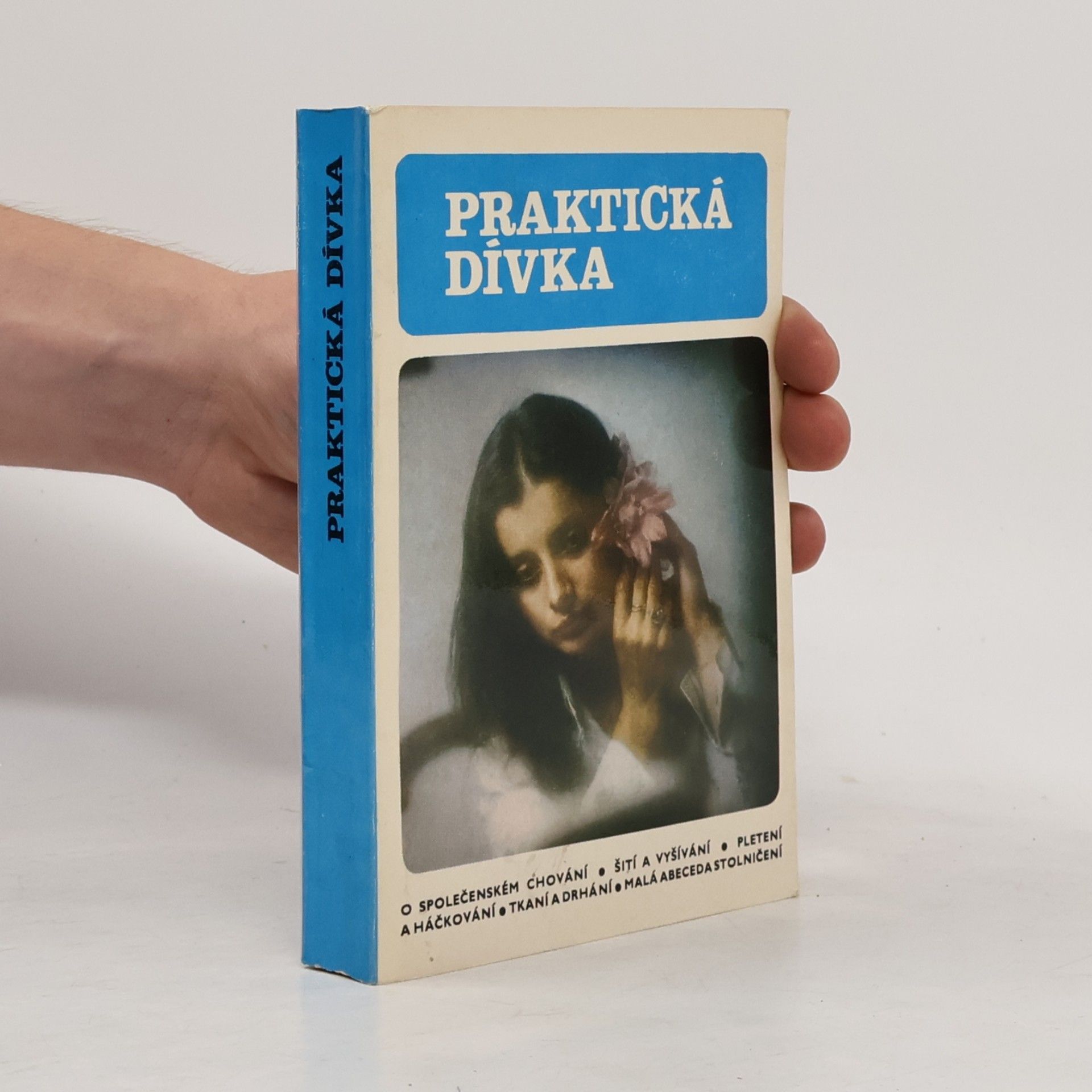 Praktická dívka