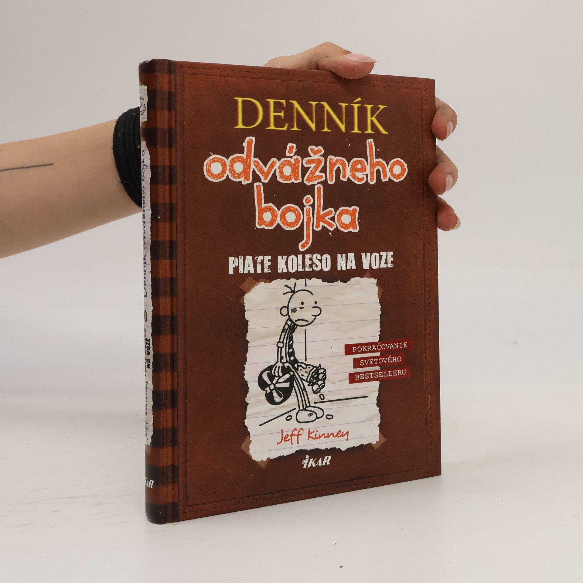 Jeff Kinney Denník odvážneho bojka 7. Piate koleso na voze