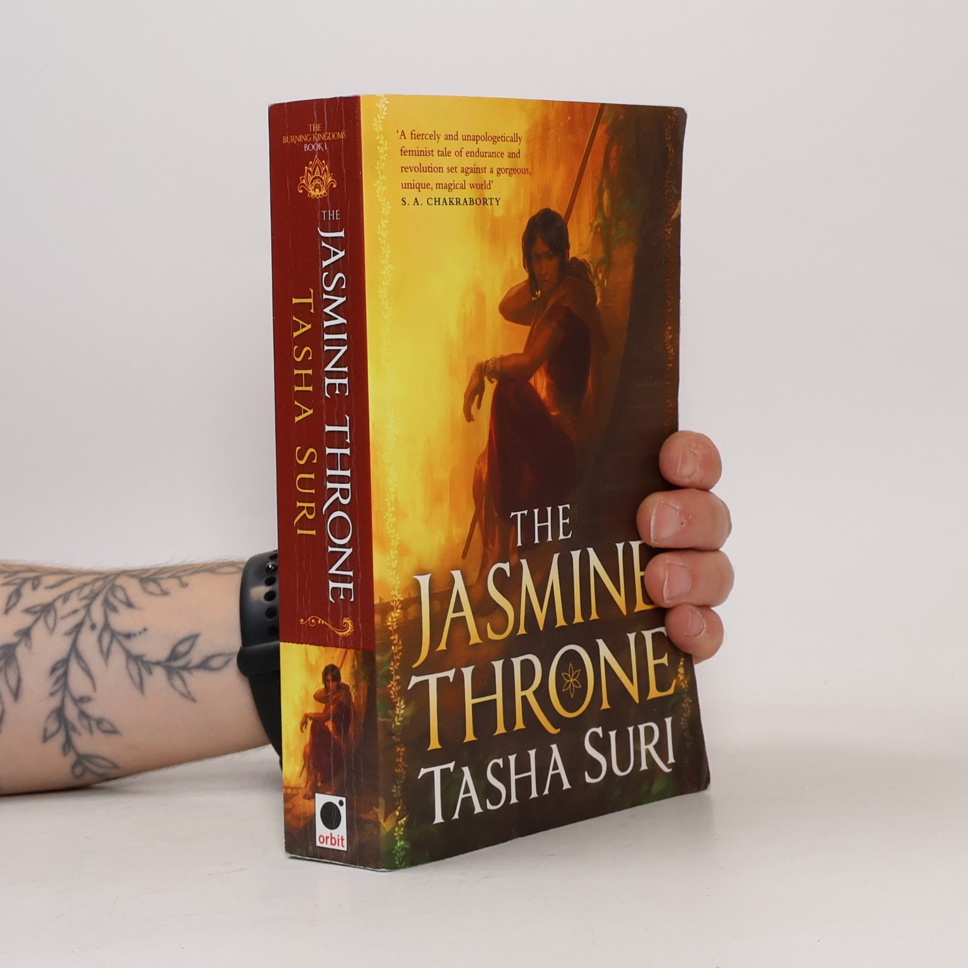 Tasha Suri The Jasmine Throne: Book One of The Burning Kingdoms
