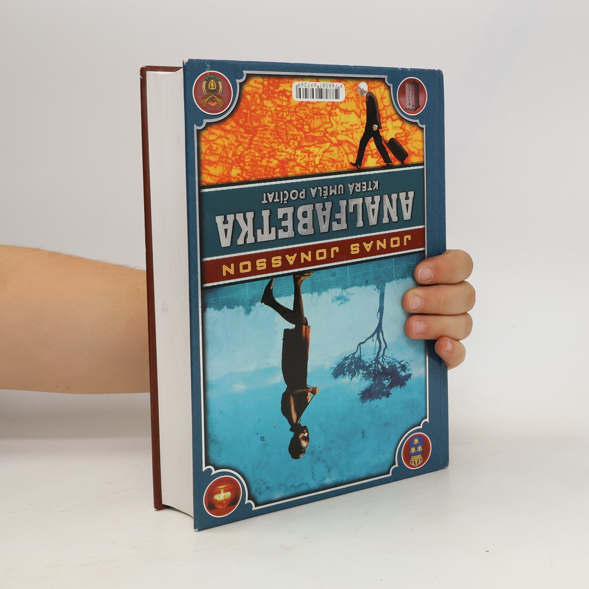 Jonas Jonasson Analfabetka, která uměla počítat ; Stoletý stařík, který vylezl z okna a zmizel