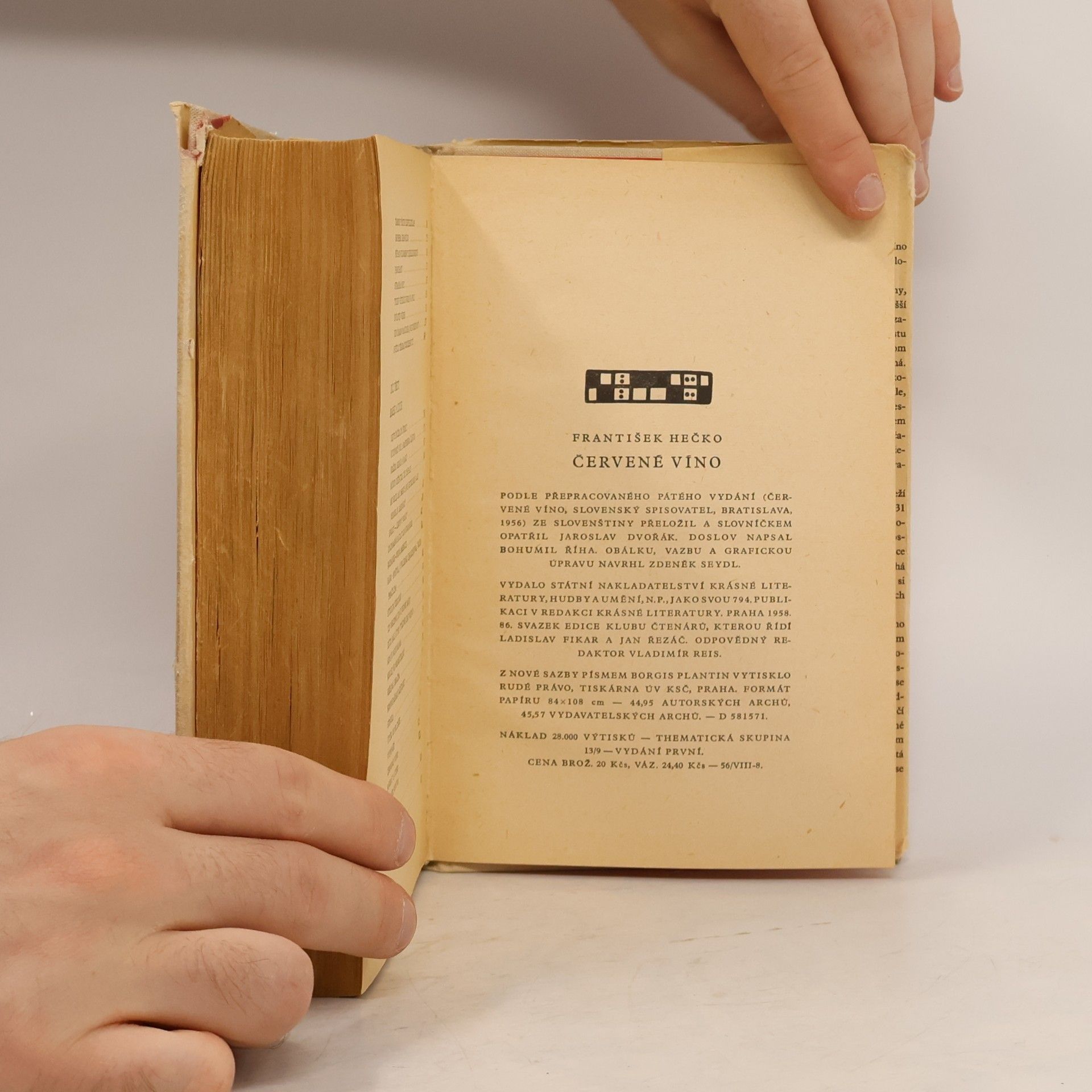 František Hečko Červené víno