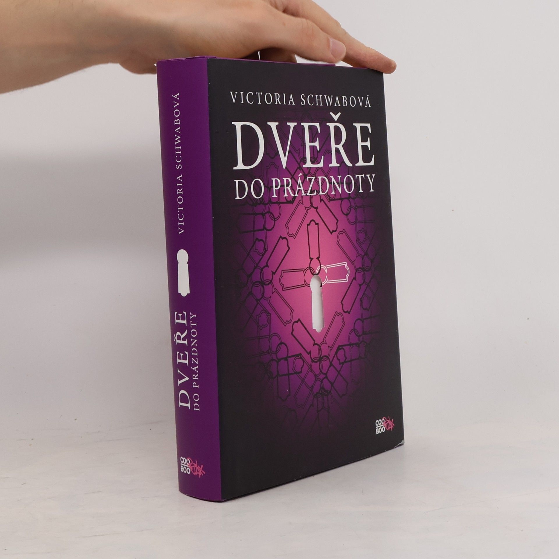 Victoria Schwab Dveře do prázdnoty