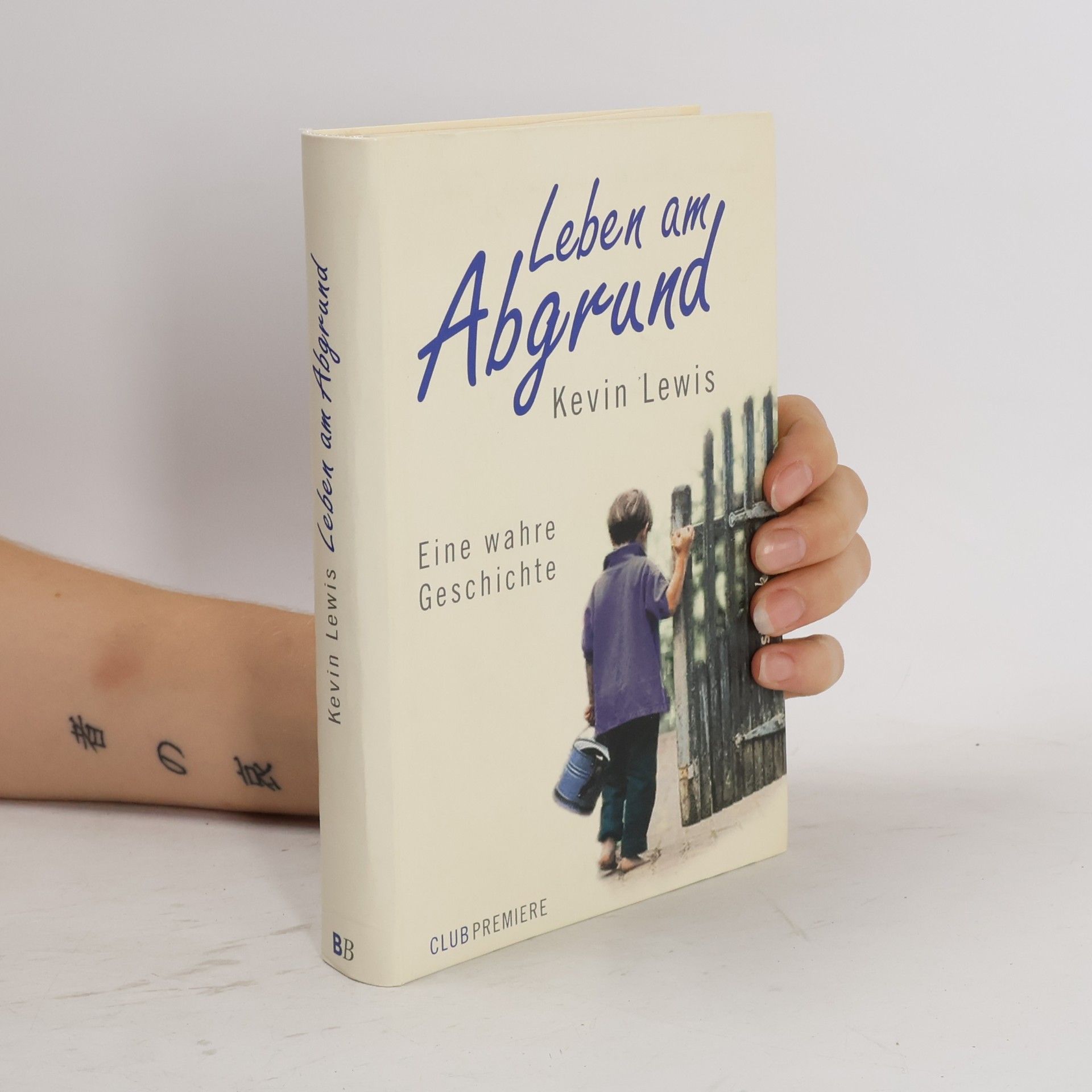 Kewin Lewis Leben am Abgrund