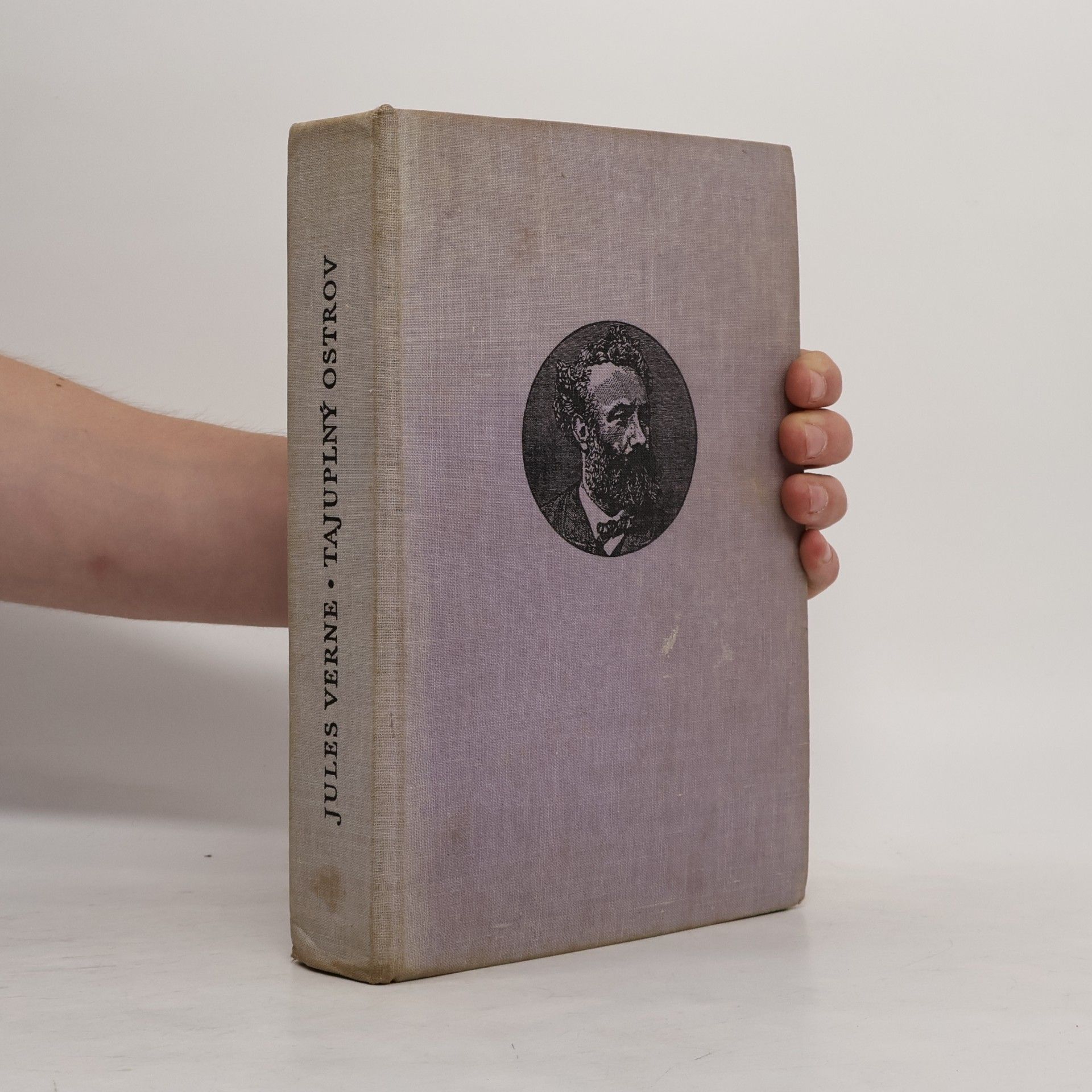 Jules Verne Tajuplný ostrov