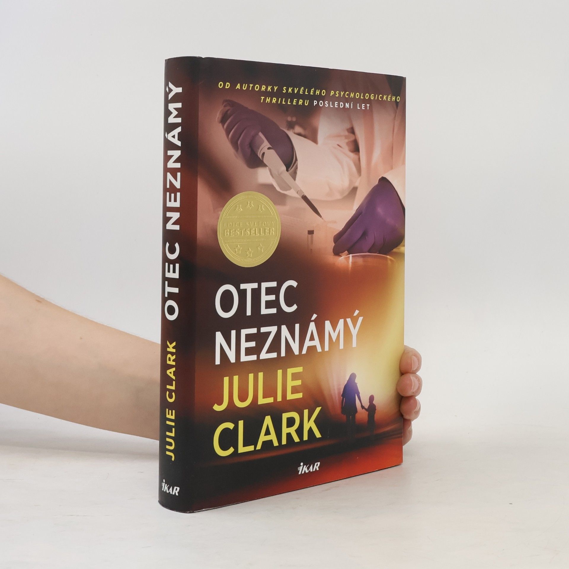 Julie Clark Otec neznámý