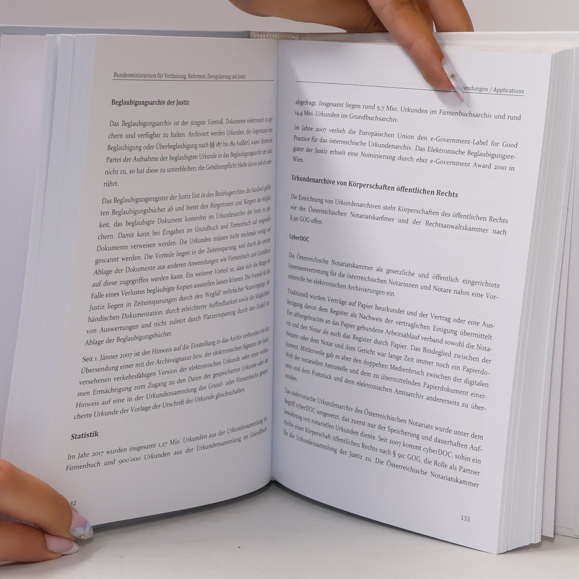 Von der Lochkarte zu Legal Tech: 40 Jahre e-Justice in Österreich - Monographia