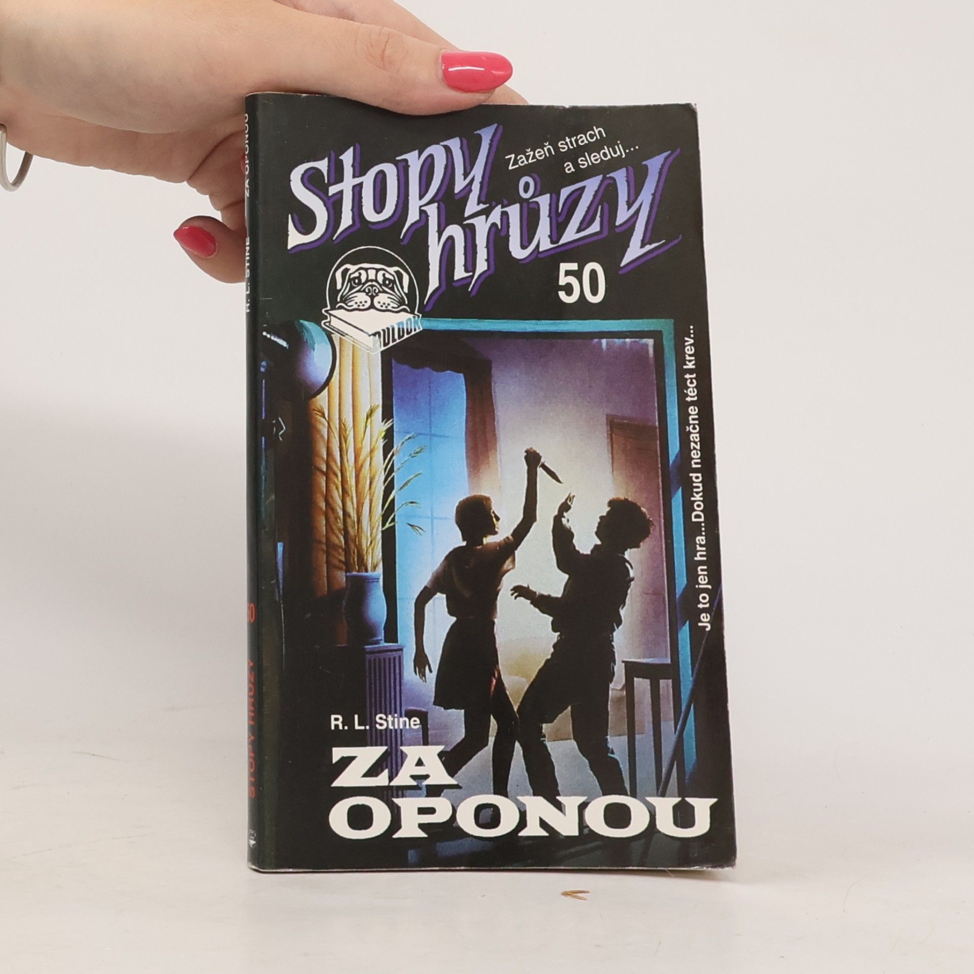 R. L. Stine Za oponou. Stopy hrůzy 50