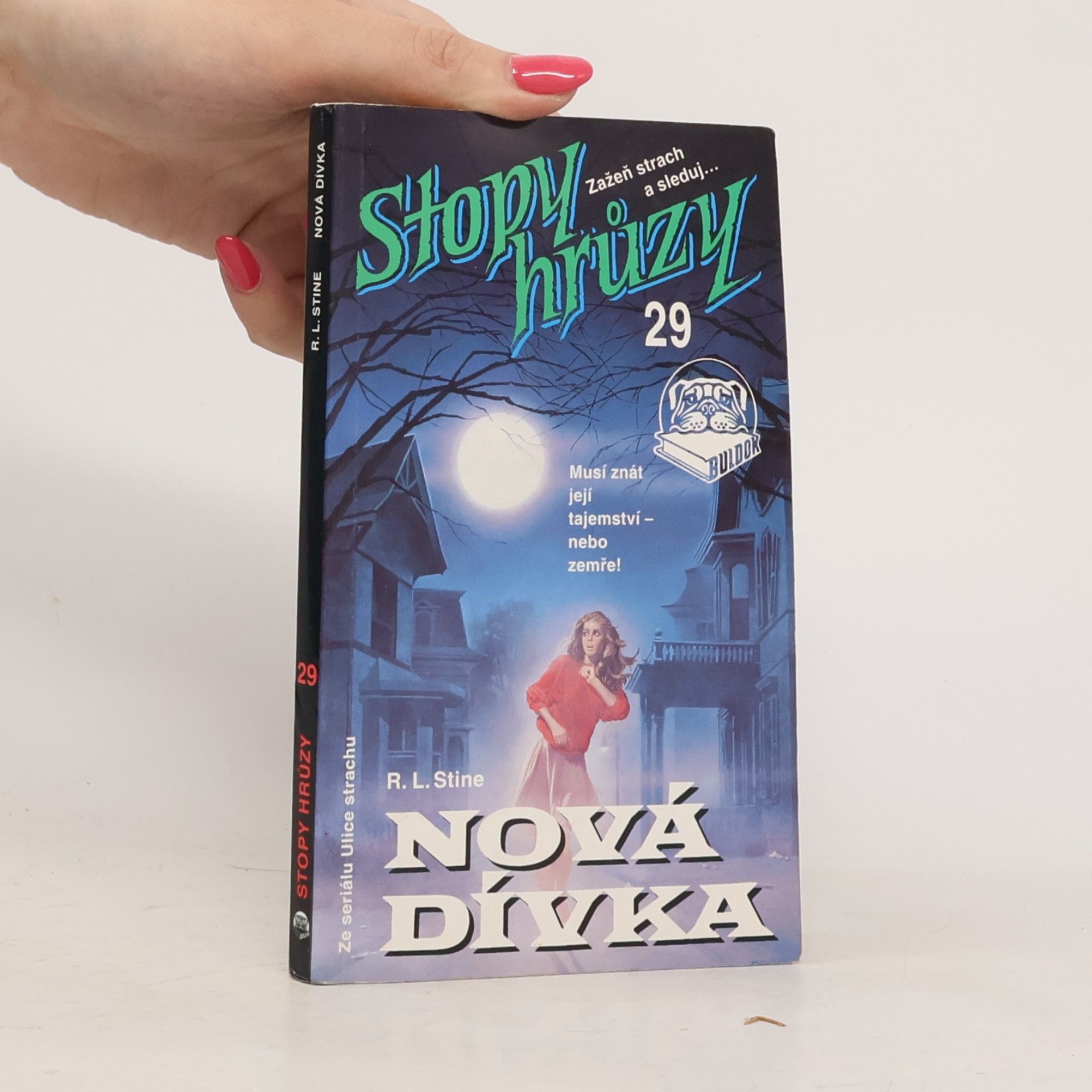 R. L. Stine Nová dívka