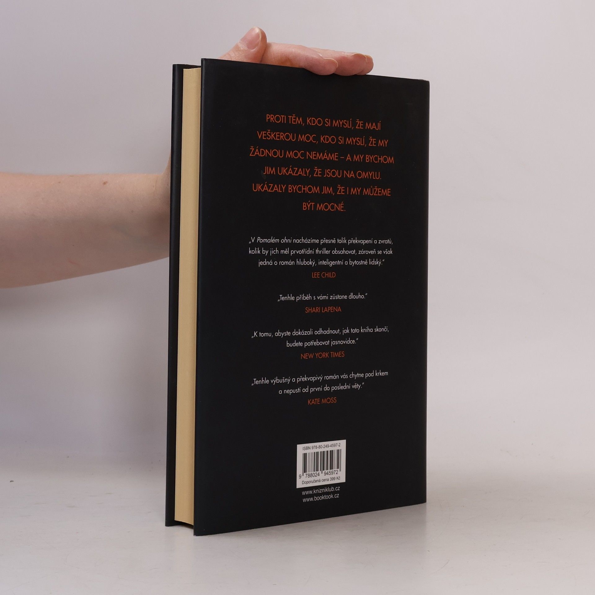 Paula Hawkins Pomalu hořící oheň
