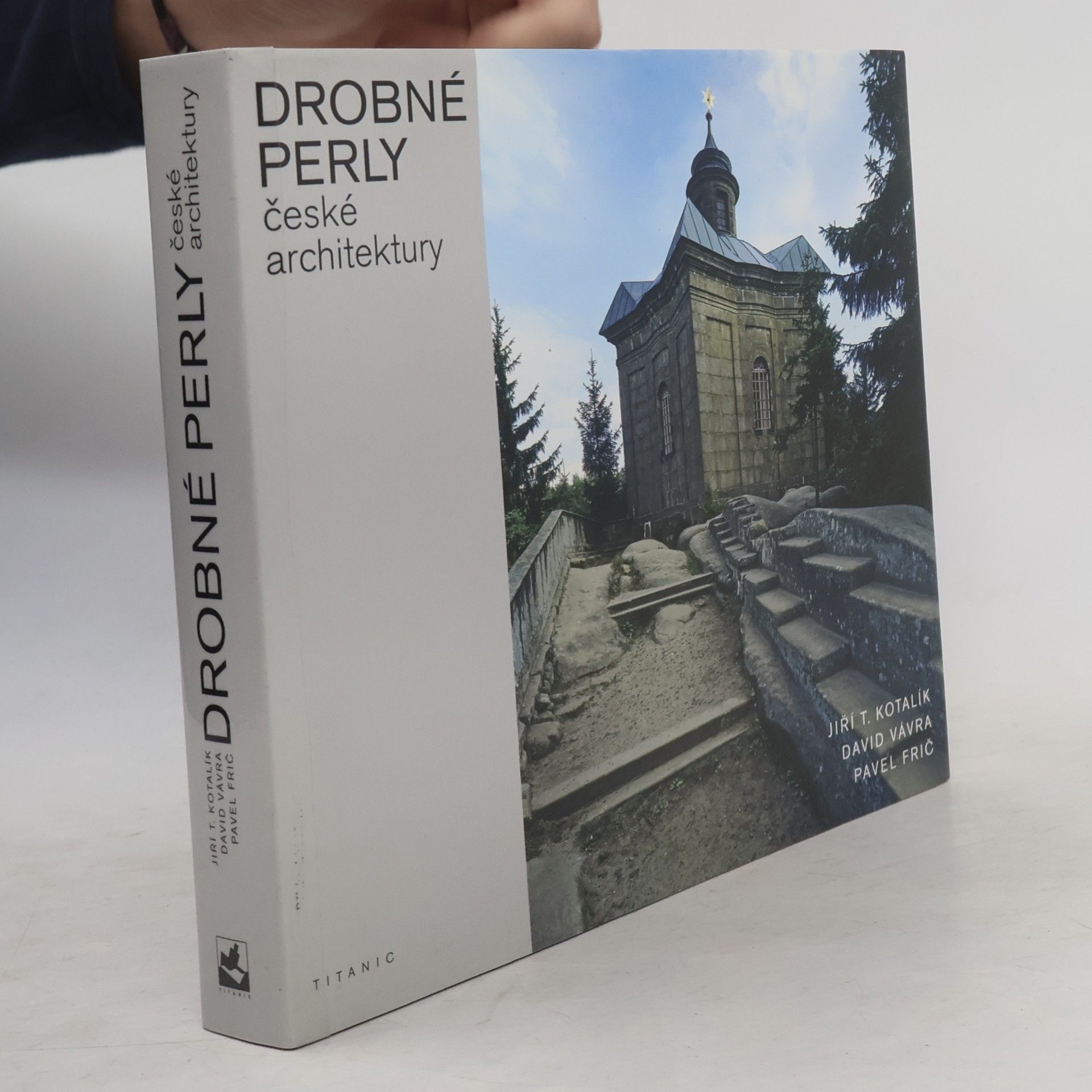Pavel Frič Drobné perly české architektury: Veletucet typologických příkladů