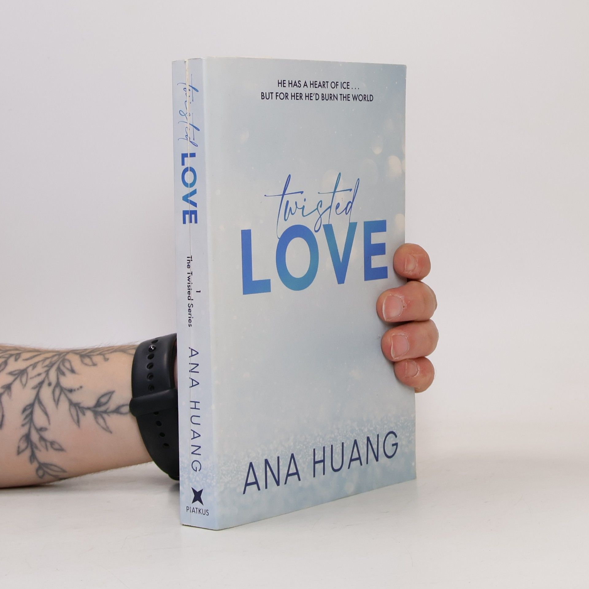 Ana Huang Twisted love. Twisted book one
