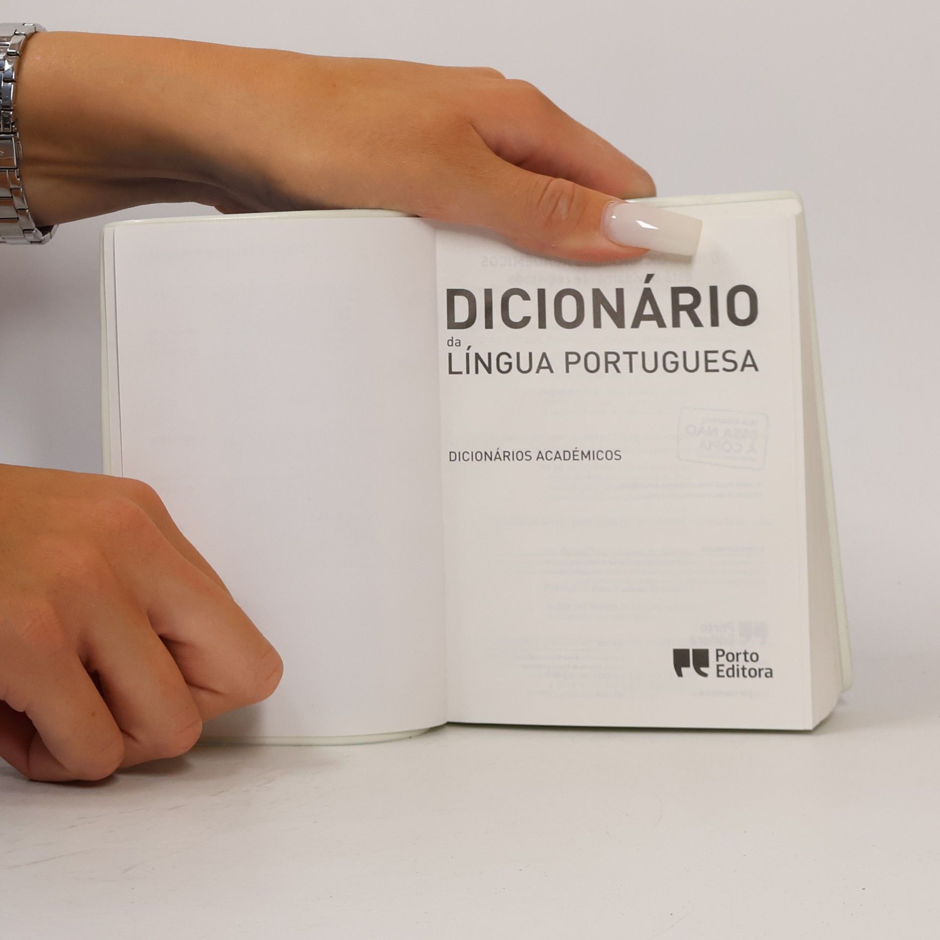 Dicionário Académico da Língua Portuguesa