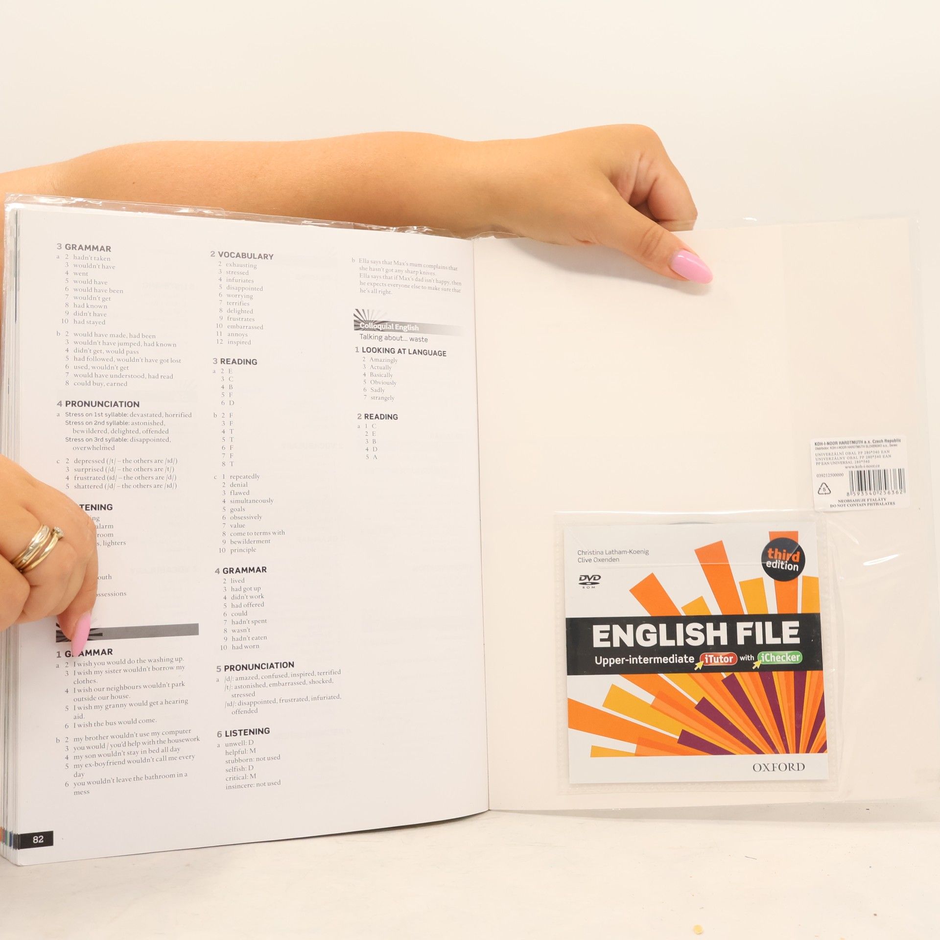 Christina Latham-Koenig English file: Upper-intermediate multipack A