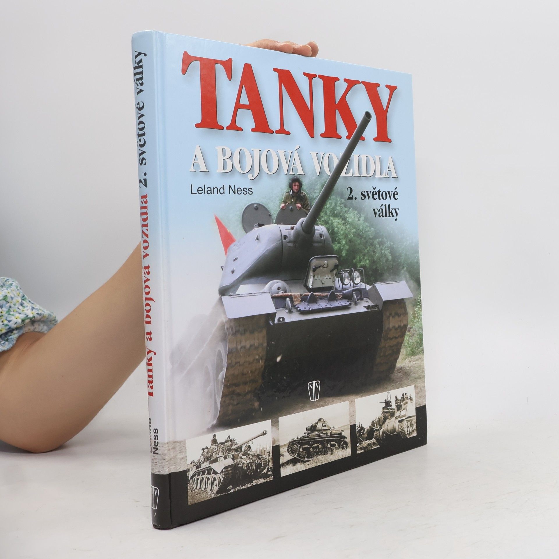 Leland S. Ness Tanky a bojová vozidla 2. světové války