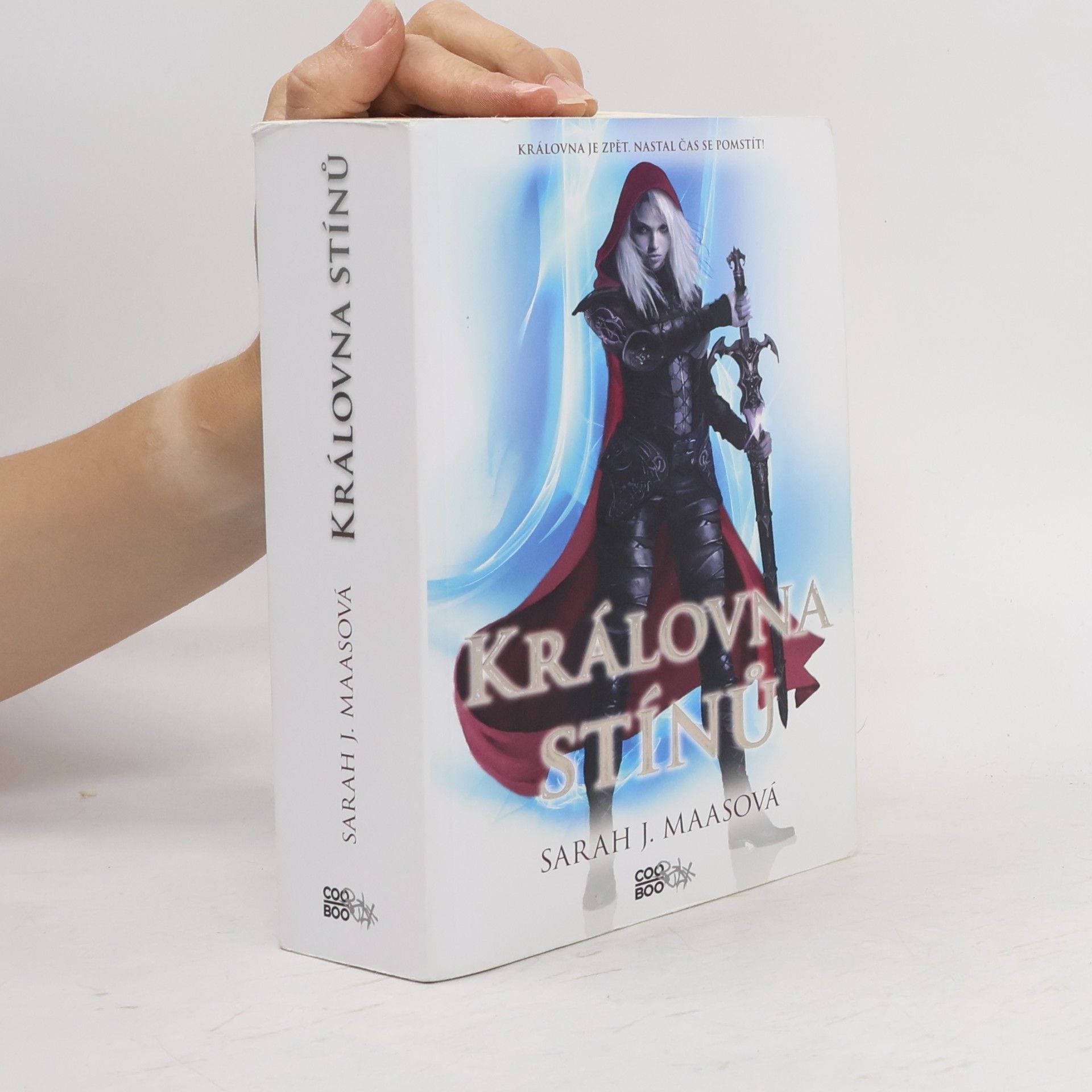 Sarah J. Maas Královna stínů