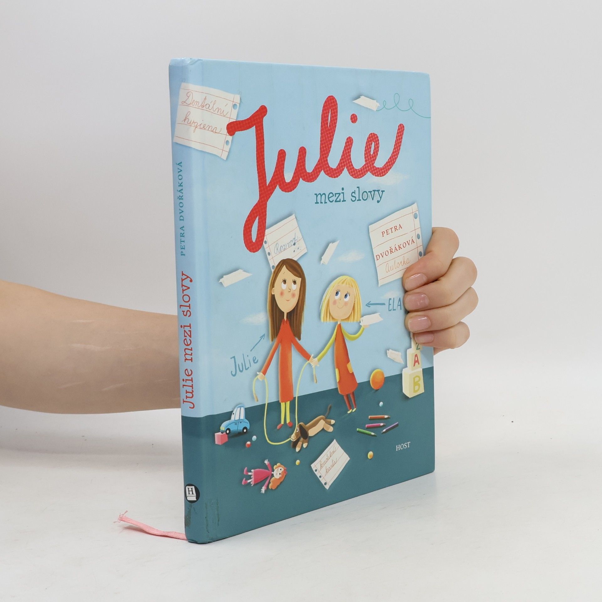 Julie mezi slovy