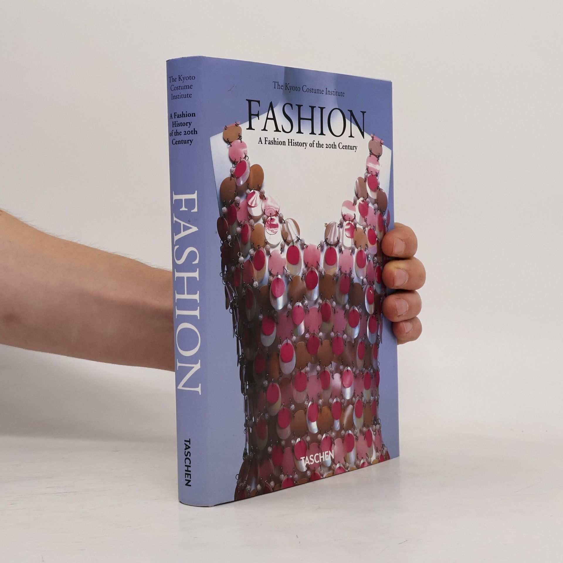 Junko Nishiyama Fashion : a fashion history of the 20th century