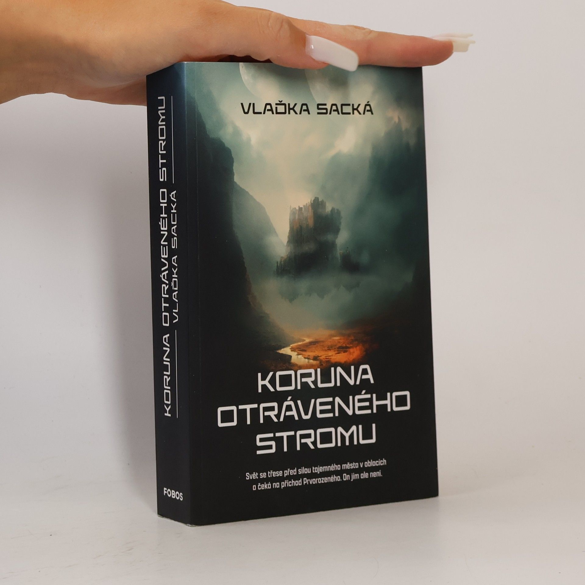 Vlaďka Sacká Koruna otráveného stromu