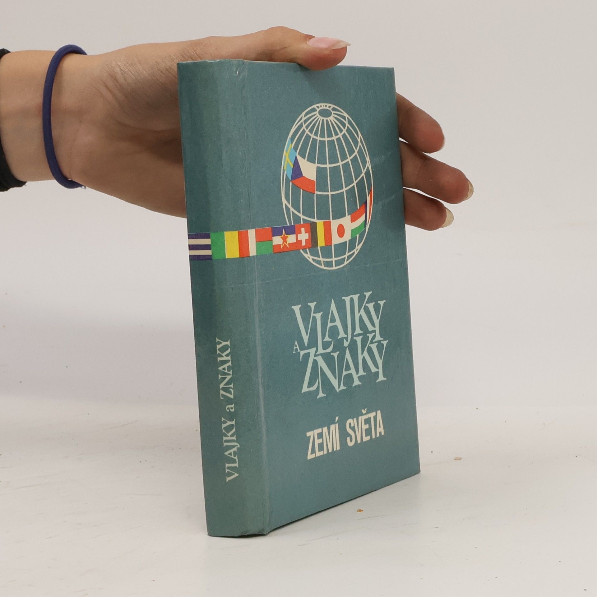Ludvík Mucha Vlajky a znaky zemí světa