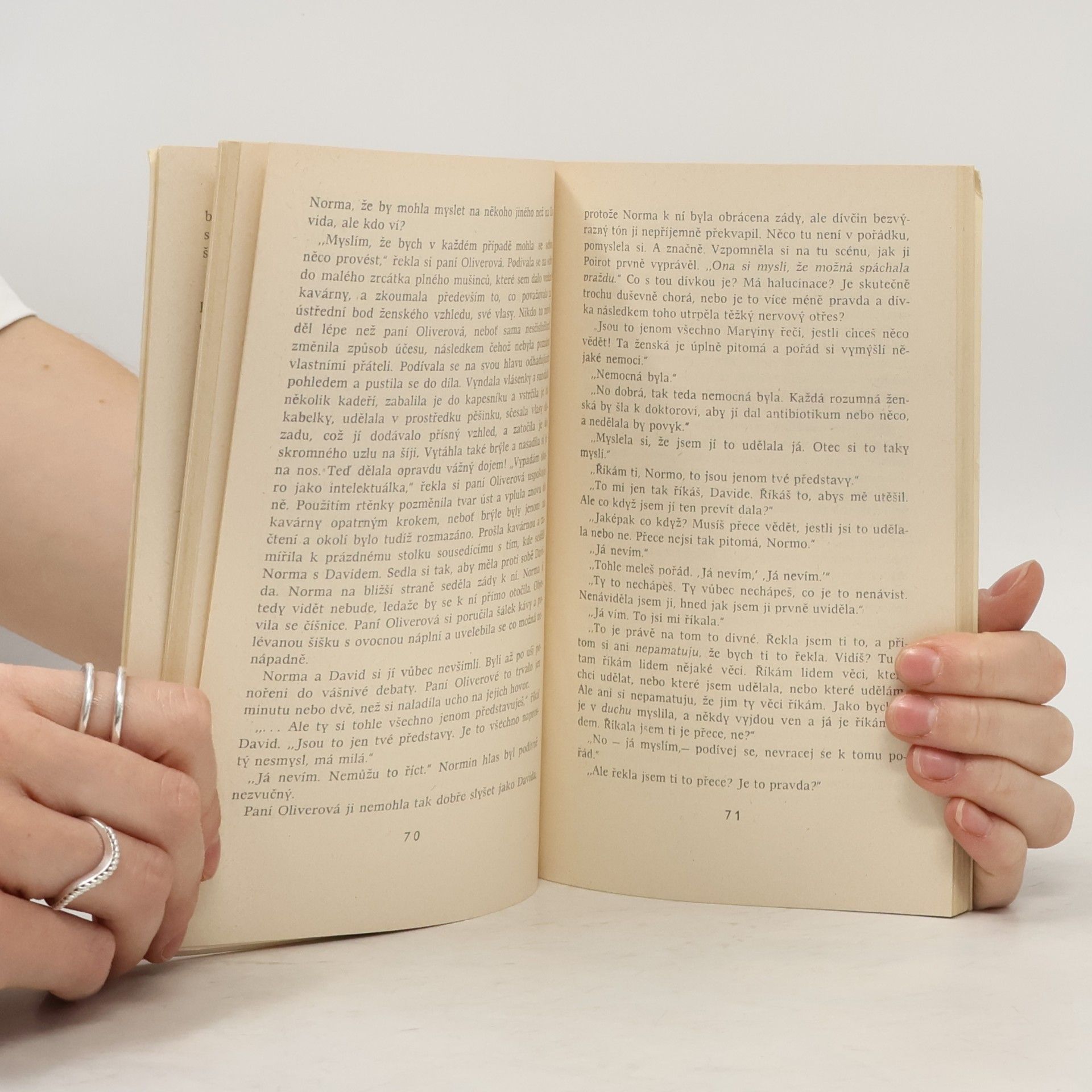 Agatha Christie Třetí dívka
