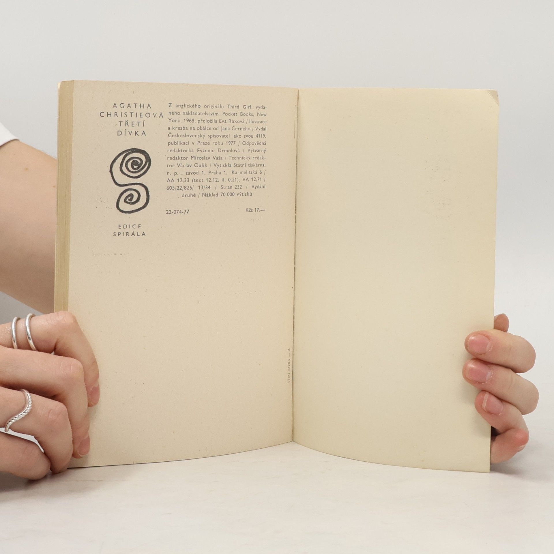 Agatha Christie Třetí dívka