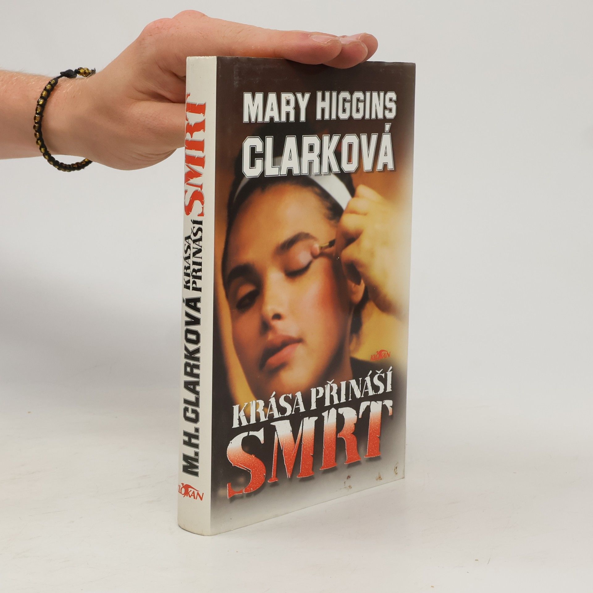 Mary Higgins Clark Krása přináší smrt