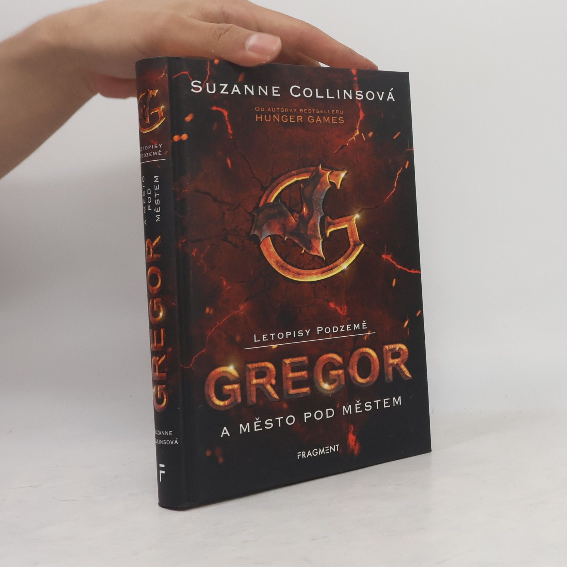 Suzanne Collins Letopisy Podzemě. Gregor a město pod městem