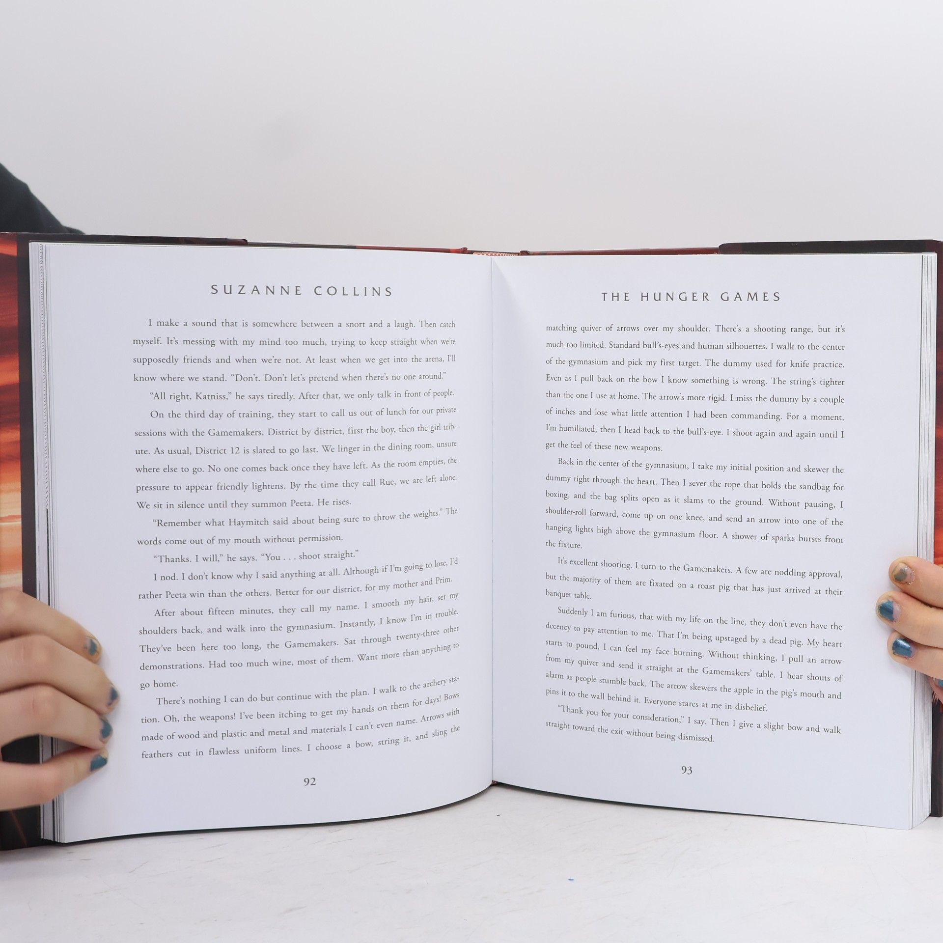 Suzanne Collins The Hunger Games: Illustrated