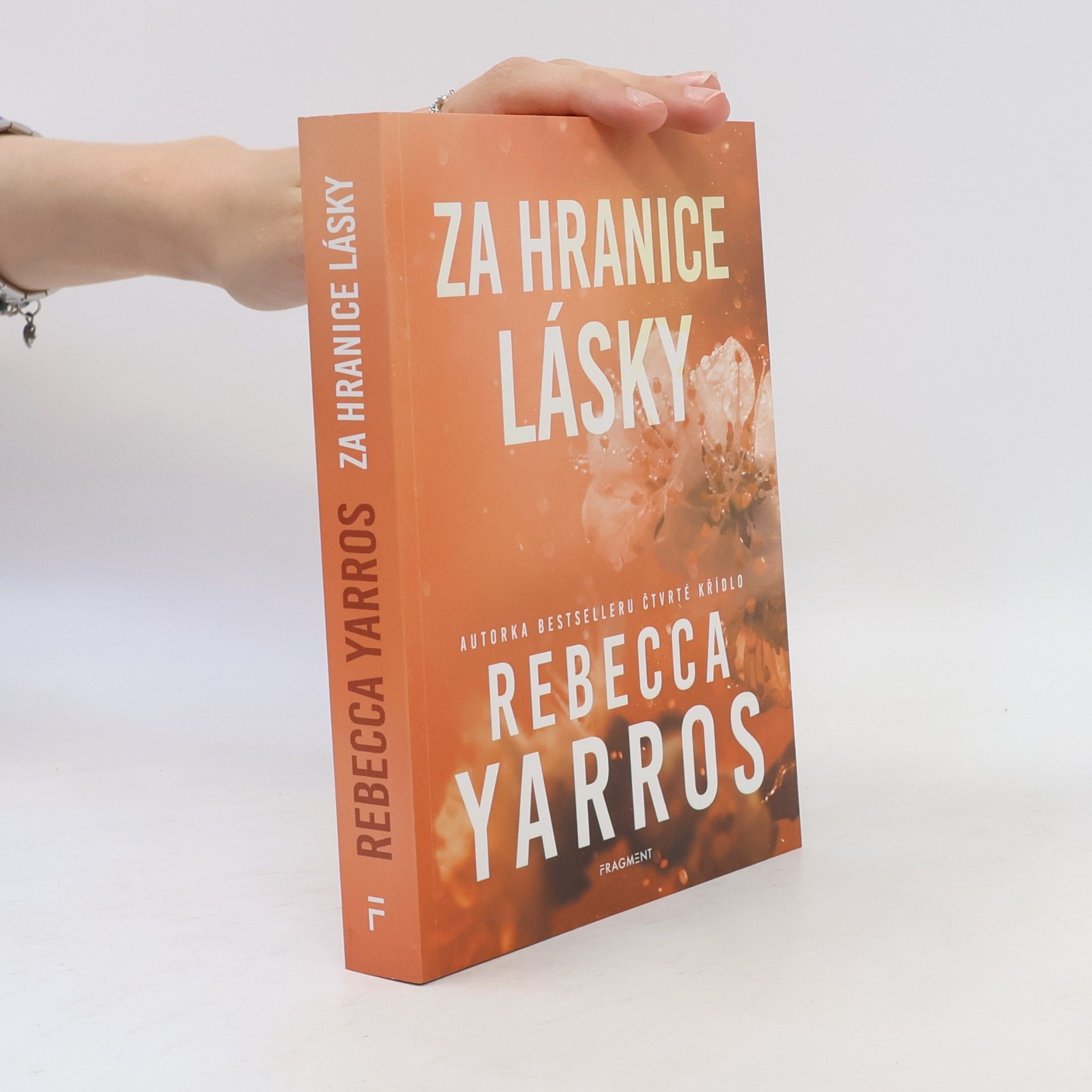 Rebecca Yarros Za hranice lásky