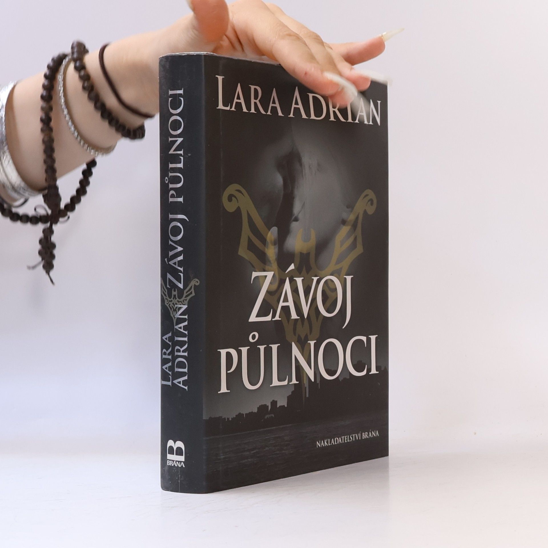 Lara Adrian Závoj půlnoci