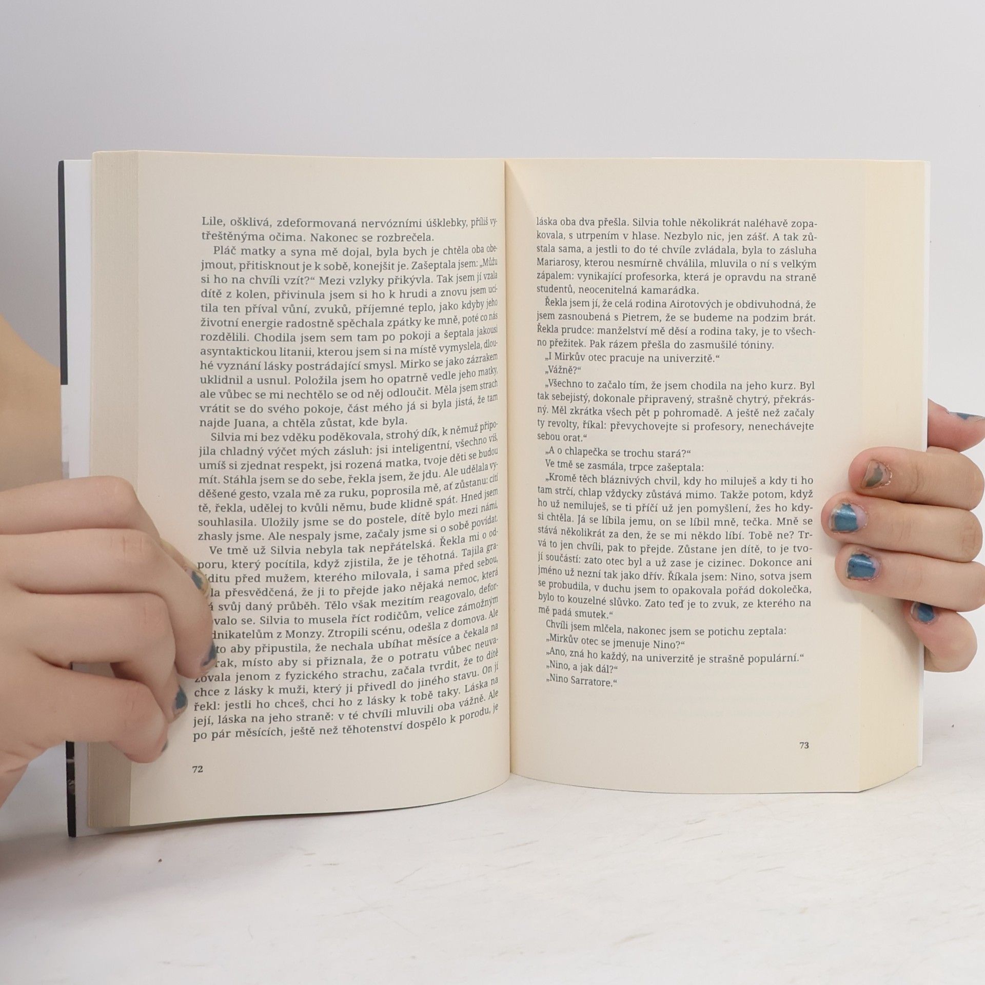 Elena Ferrante Geniální přítelkyně 3. Příběh těch, co odcházejí, a těch, kteří zůstanou