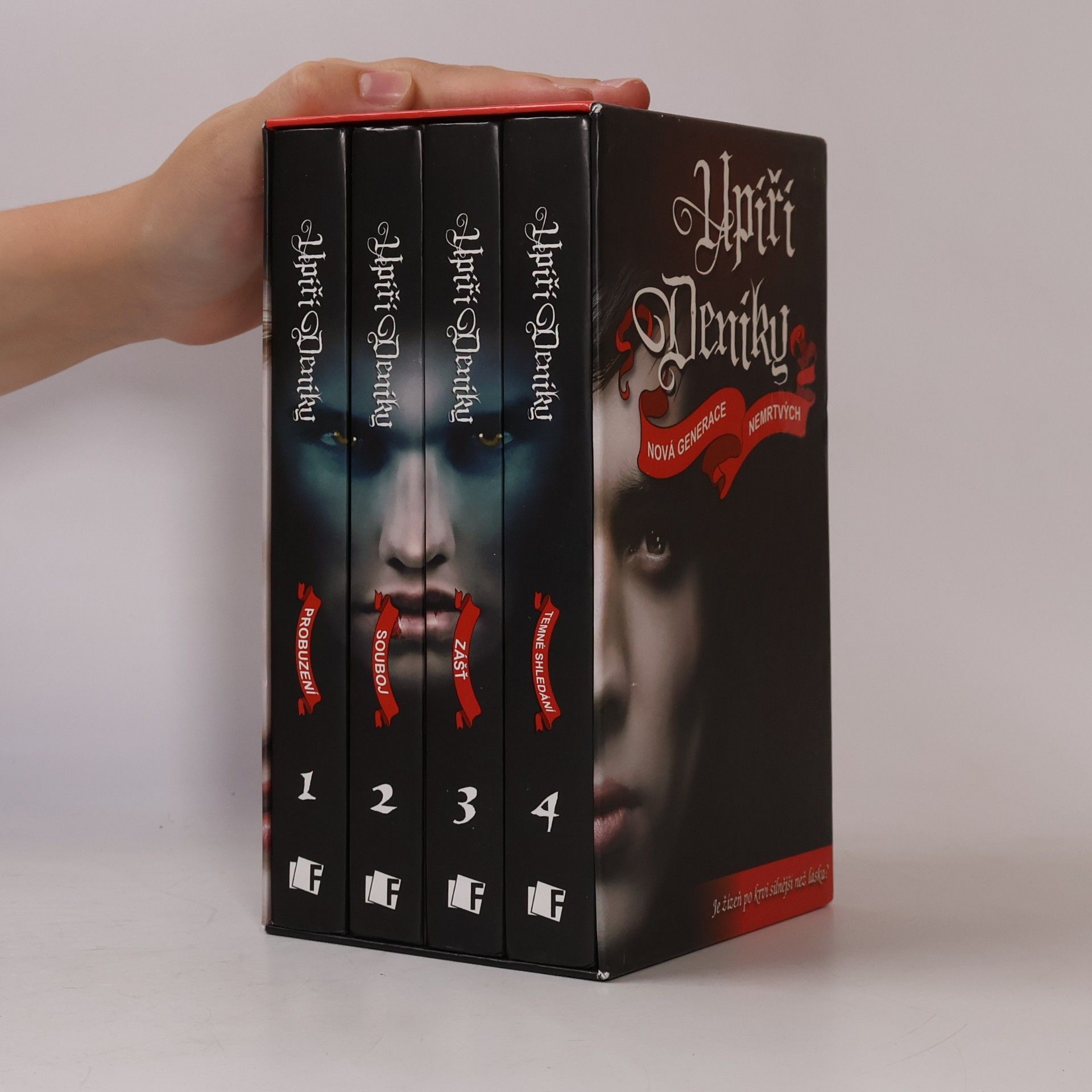 Lisa J. Smith Upíří deníky 1-4