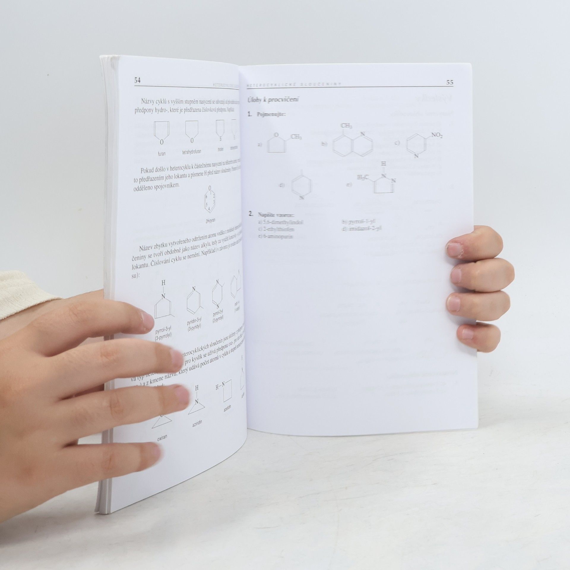 Aleš Mareček Chemie : názvosloví organických sloučenin : pro studenty středních škol