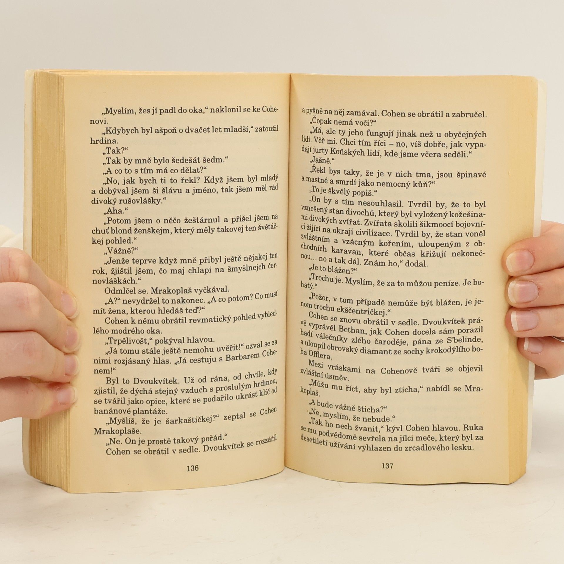 Terry Pratchett Lehké fantastično