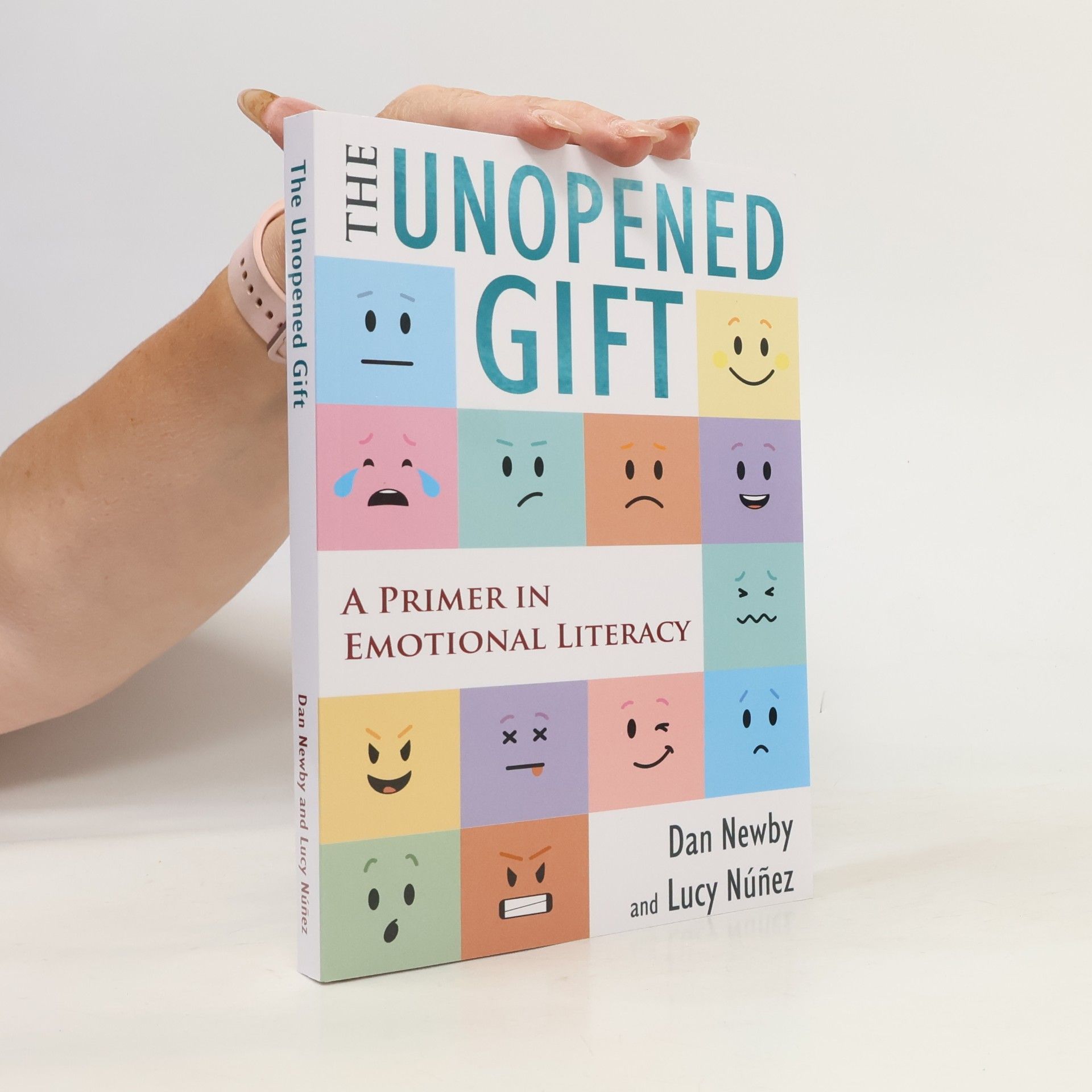 Lucy Núñez The Unopened Gift