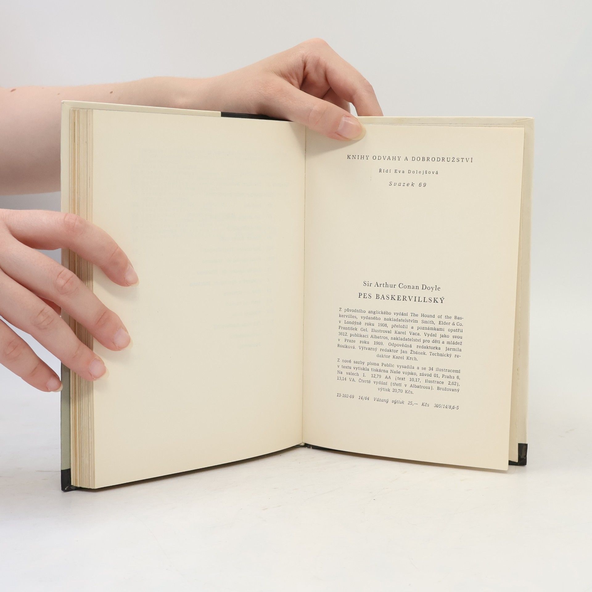 Arthur Conan Doyle Pes baskervillský